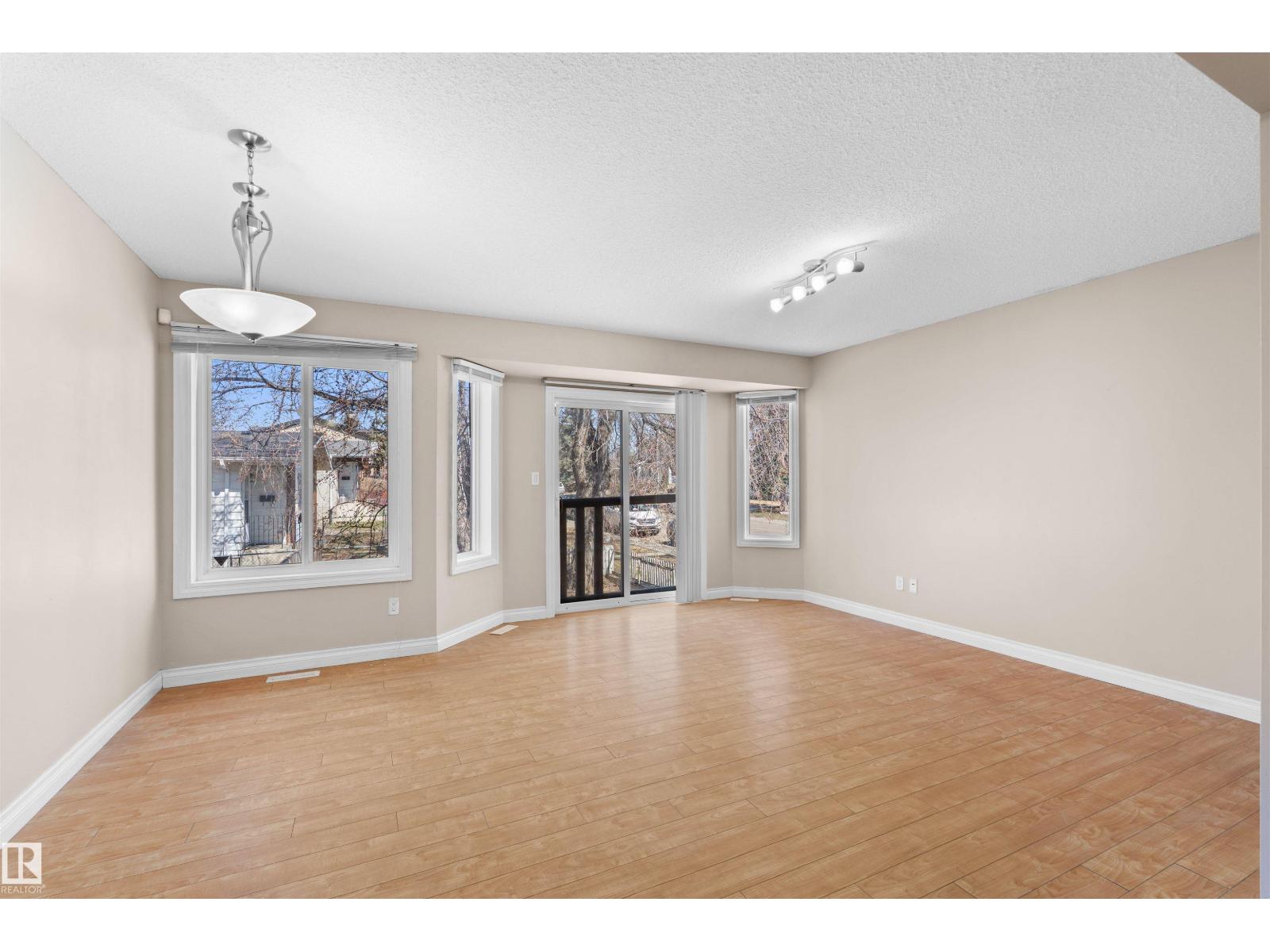 15504 102 Av Nw Property Photo 5