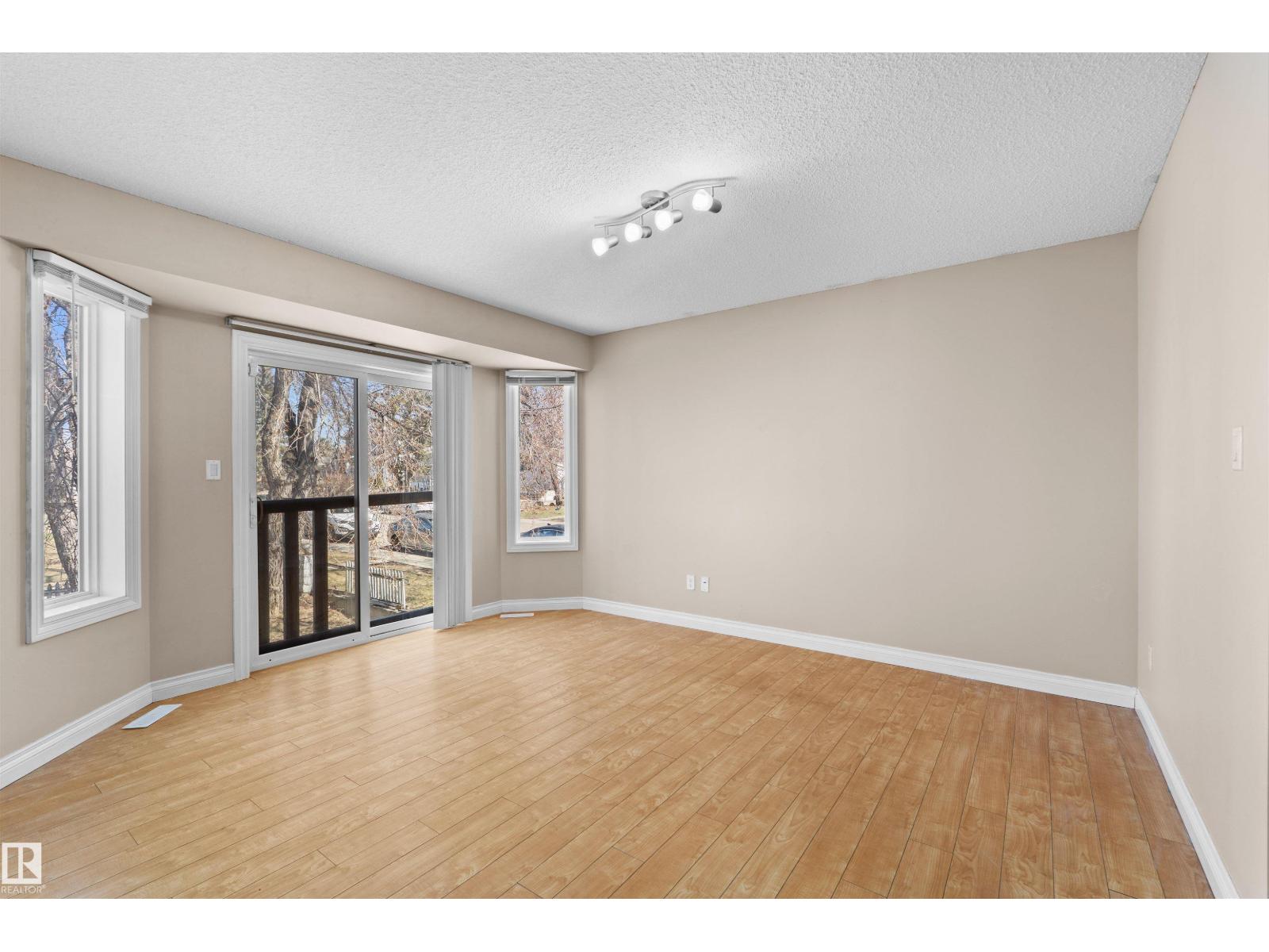 15504 102 Av Nw Property Photo 8