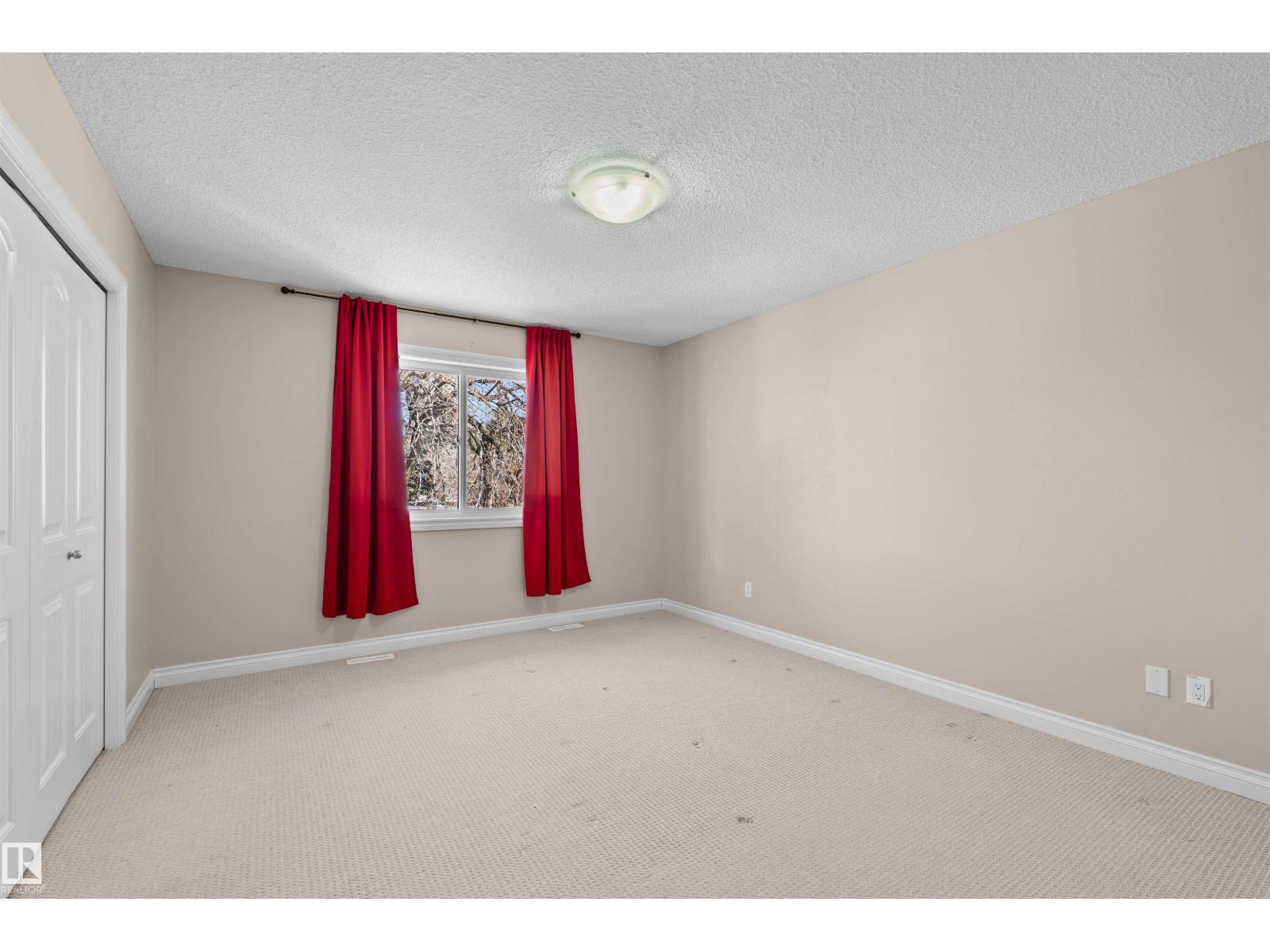 15504 102 Av Nw Property Photo 17