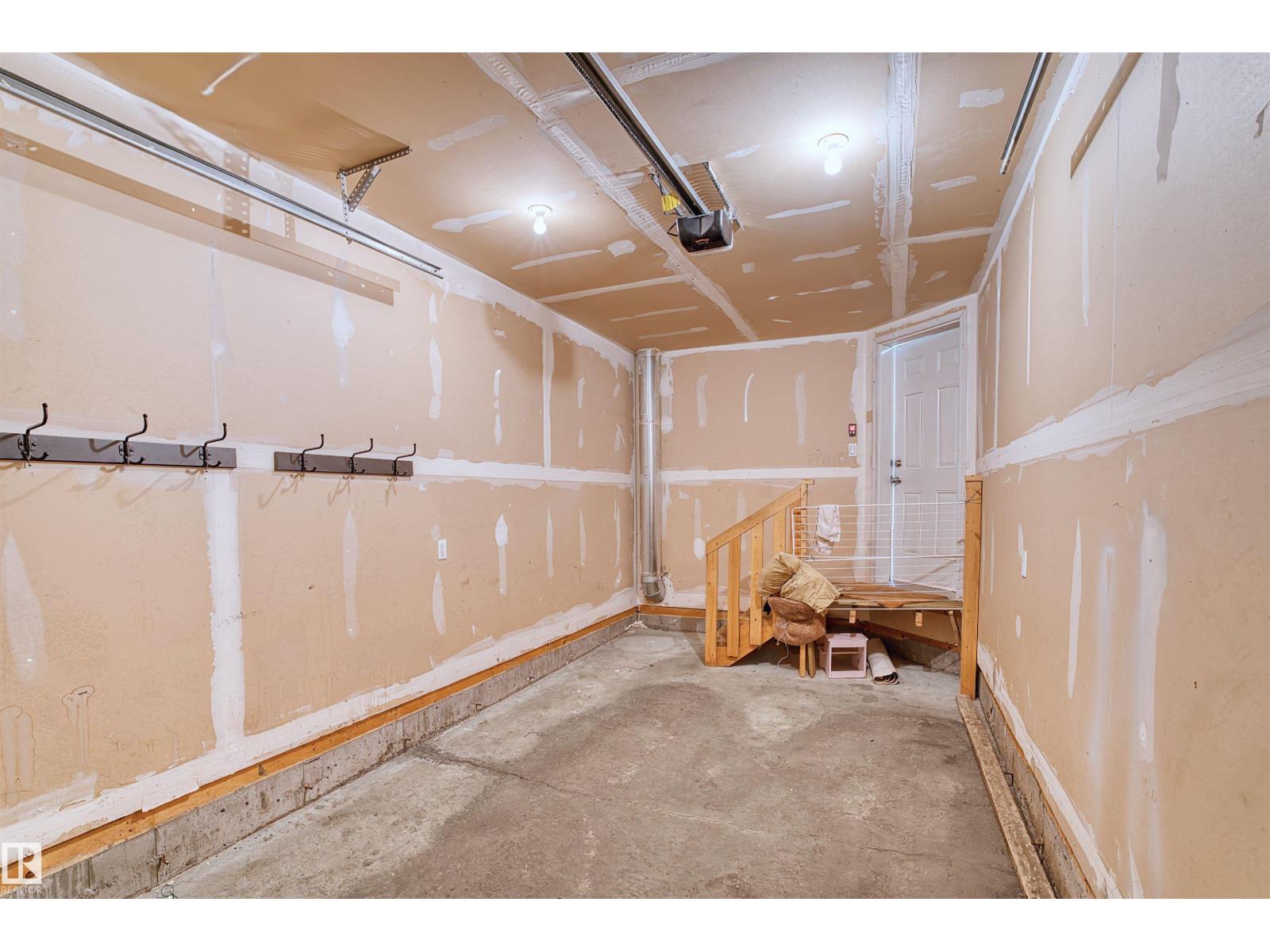 15504 102 Av Nw Property Photo 25