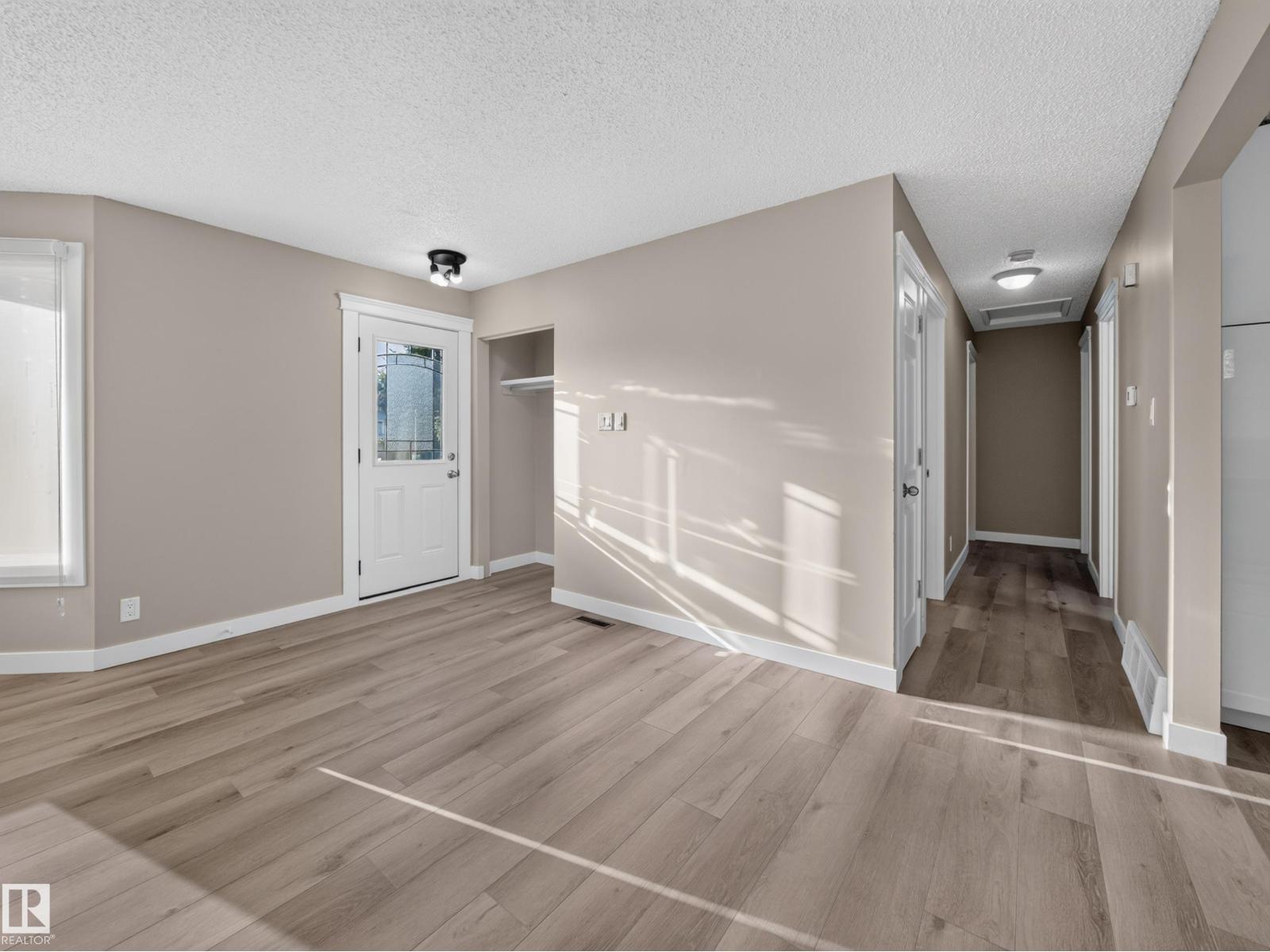 34 Penguin Cr Property Photo 4