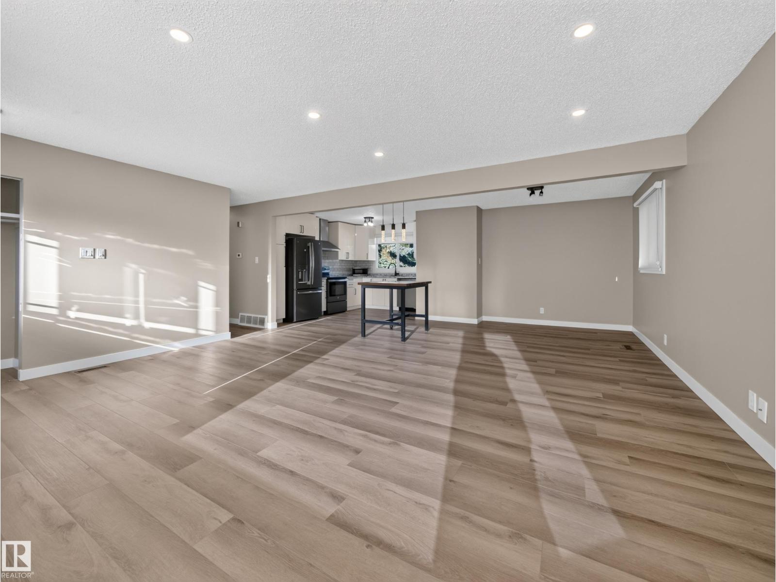 34 Penguin Cr Property Photo 7