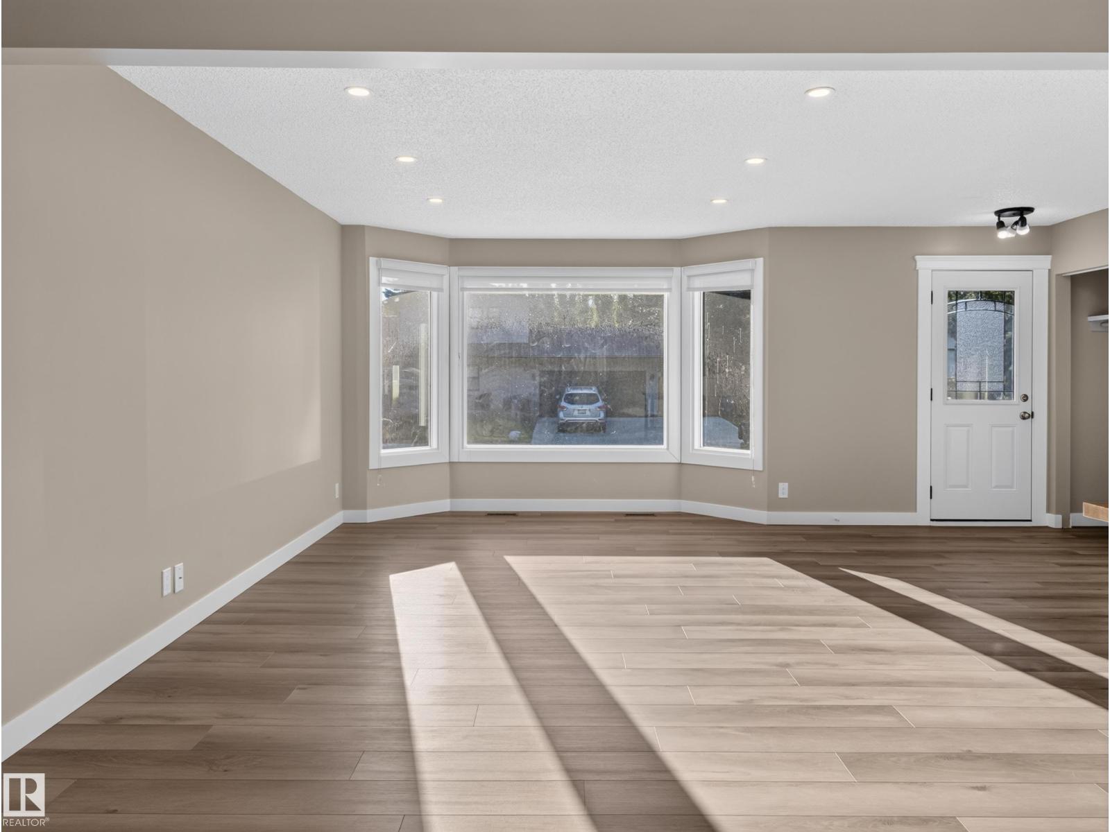 34 Penguin Cr Property Photo 9
