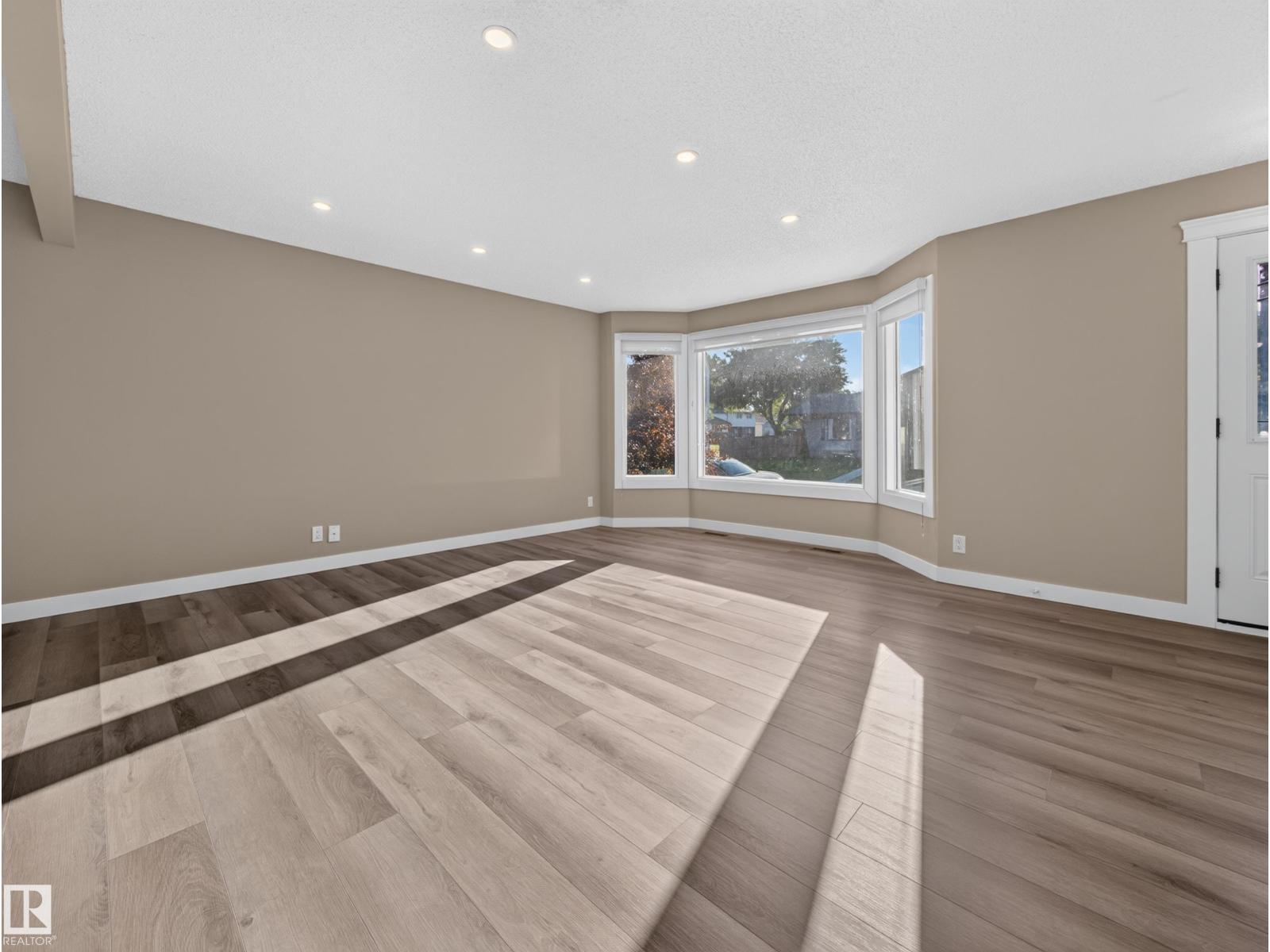34 Penguin Cr Property Photo 10