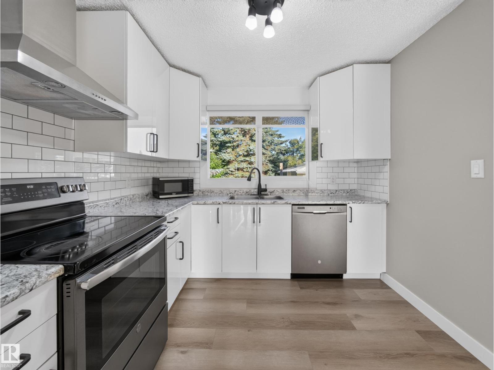 34 Penguin Cr Property Photo 13