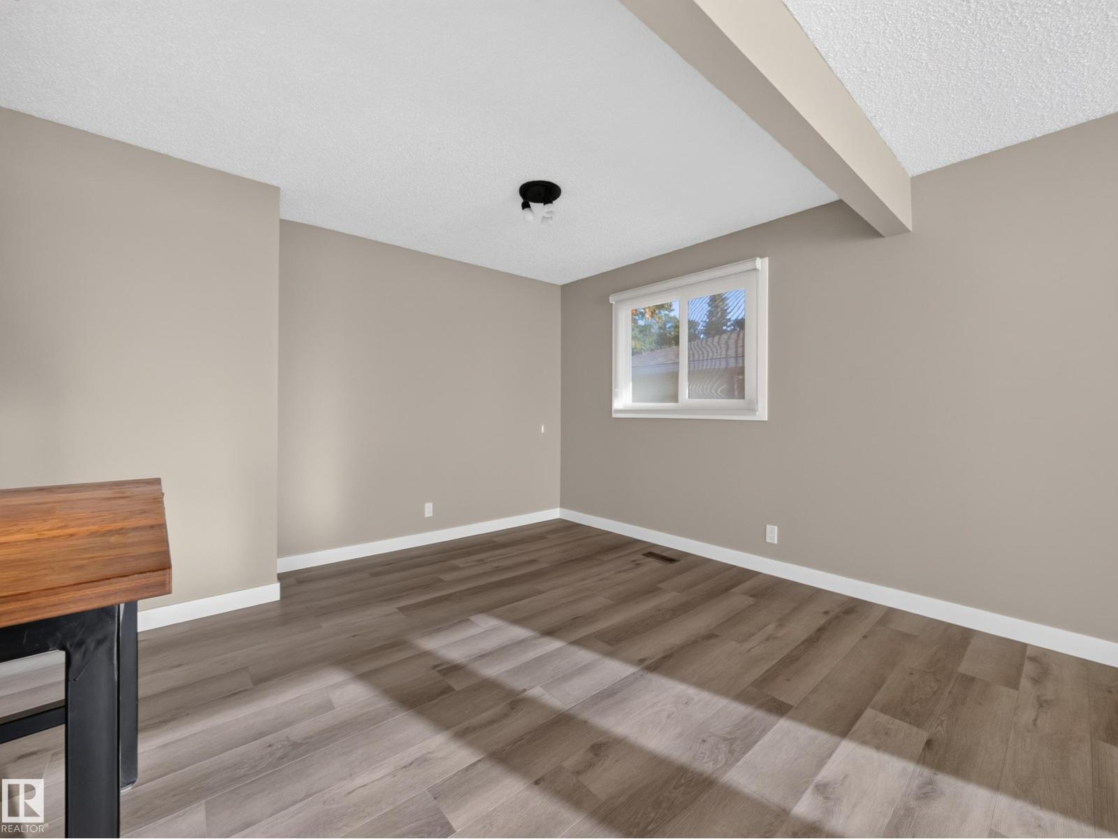 34 Penguin Cr Property Photo 16