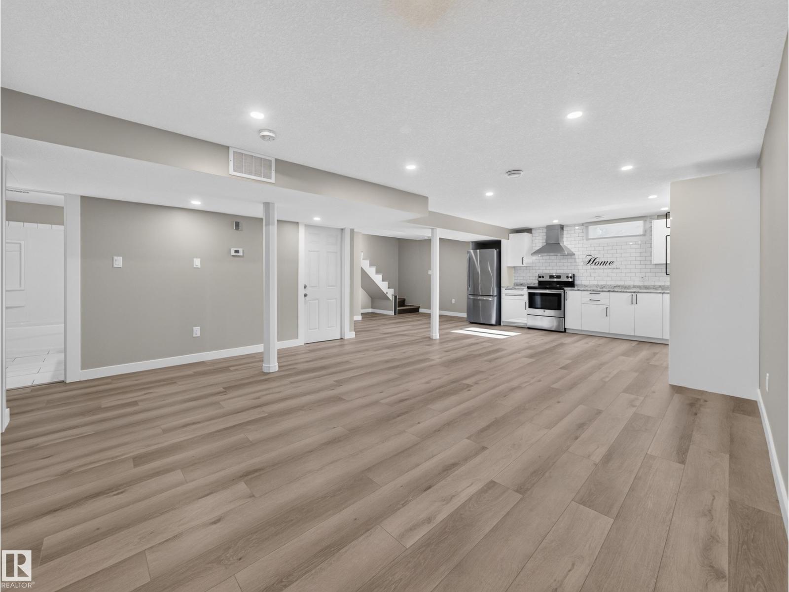 34 Penguin Cr Property Photo 40