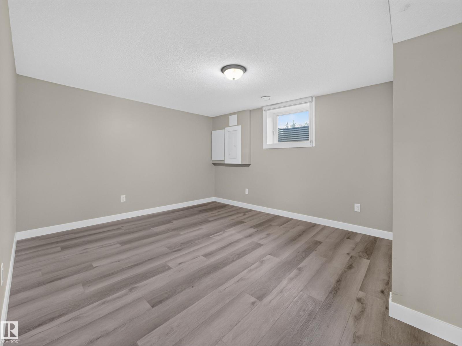 34 Penguin Cr Property Photo 45