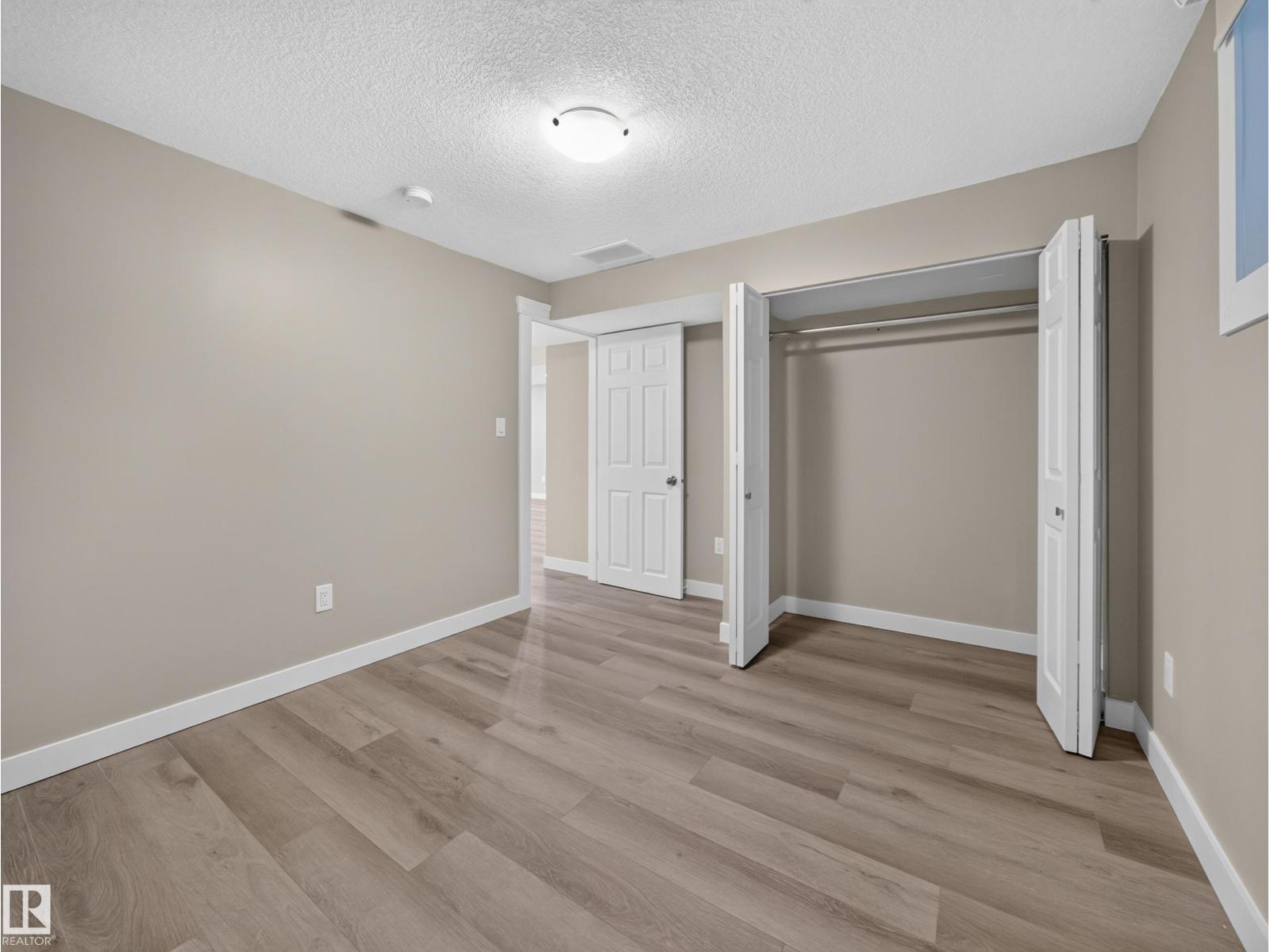 34 Penguin Cr Property Photo 47