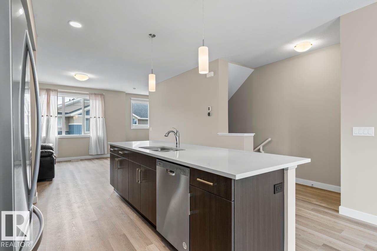 #62 13139 205 ST NW Property Photo 1