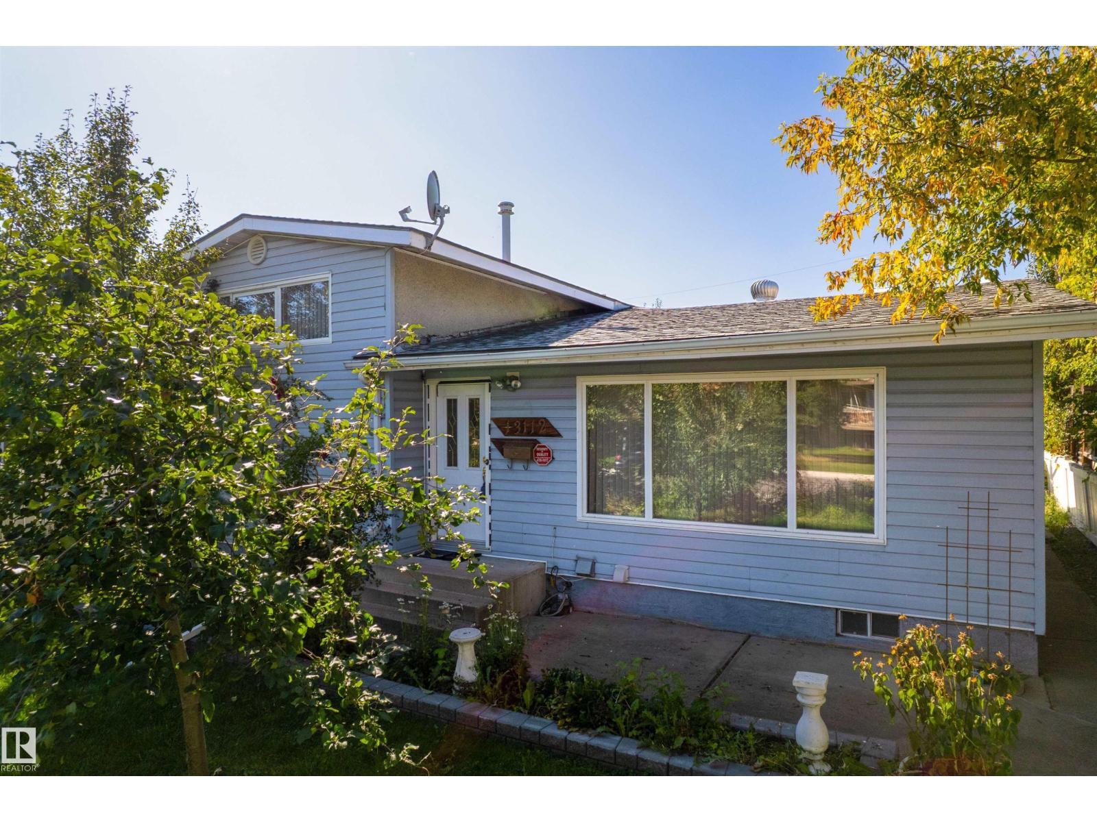 13112 83 ST NW Property Photo 1