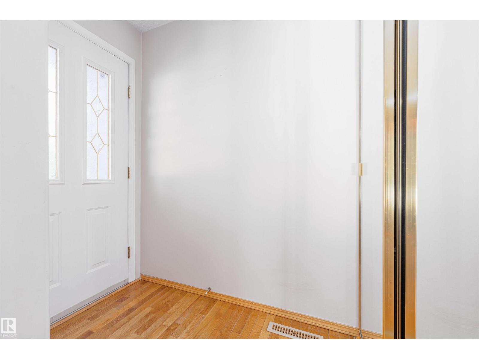 13112 83 St Nw Property Photo 4