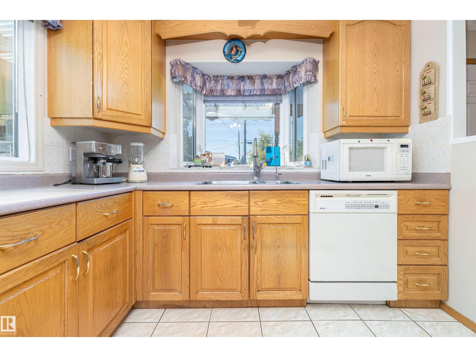 13112 83 St Nw Property Photo 12