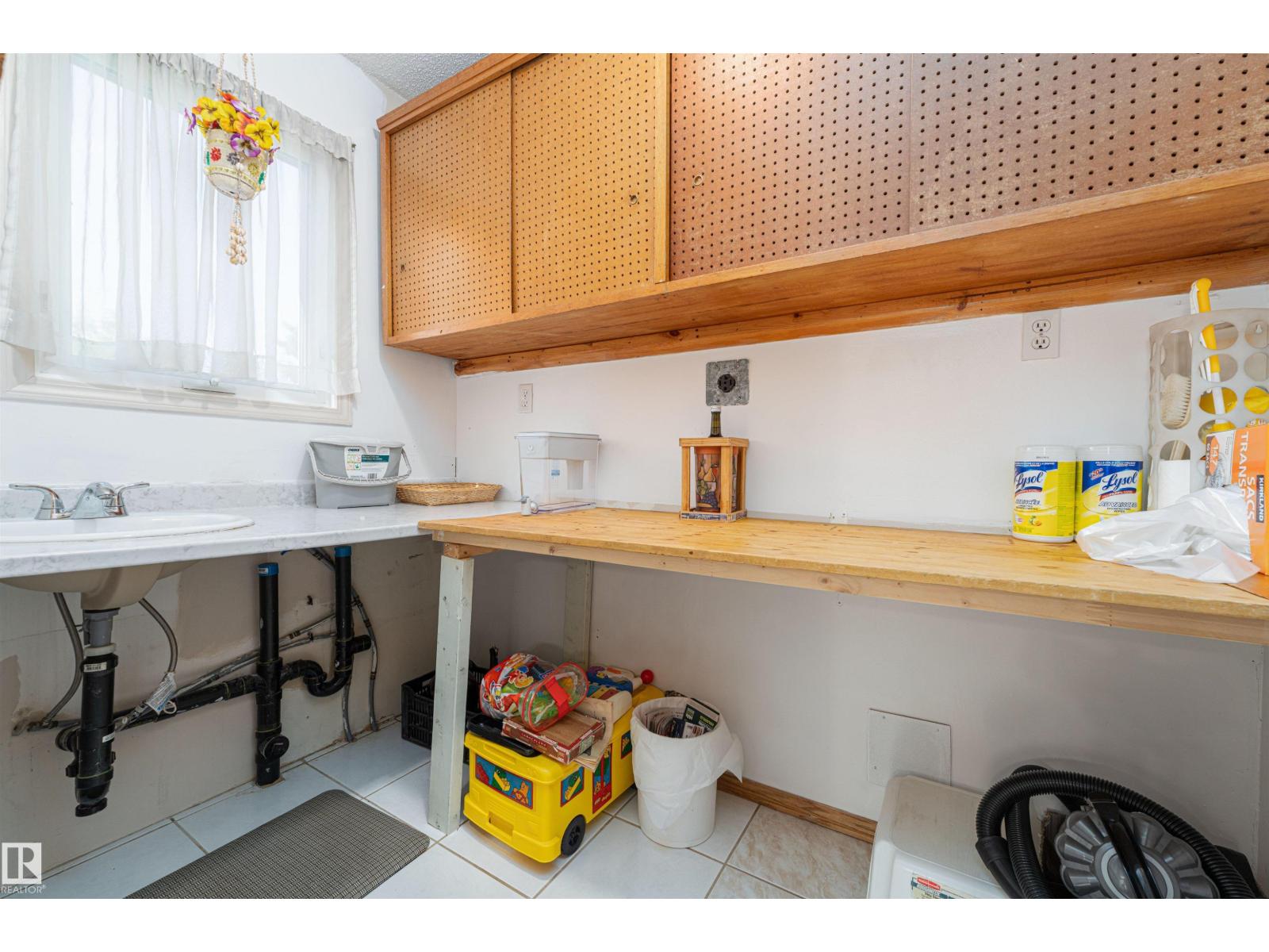 13112 83 St Nw Property Photo 13