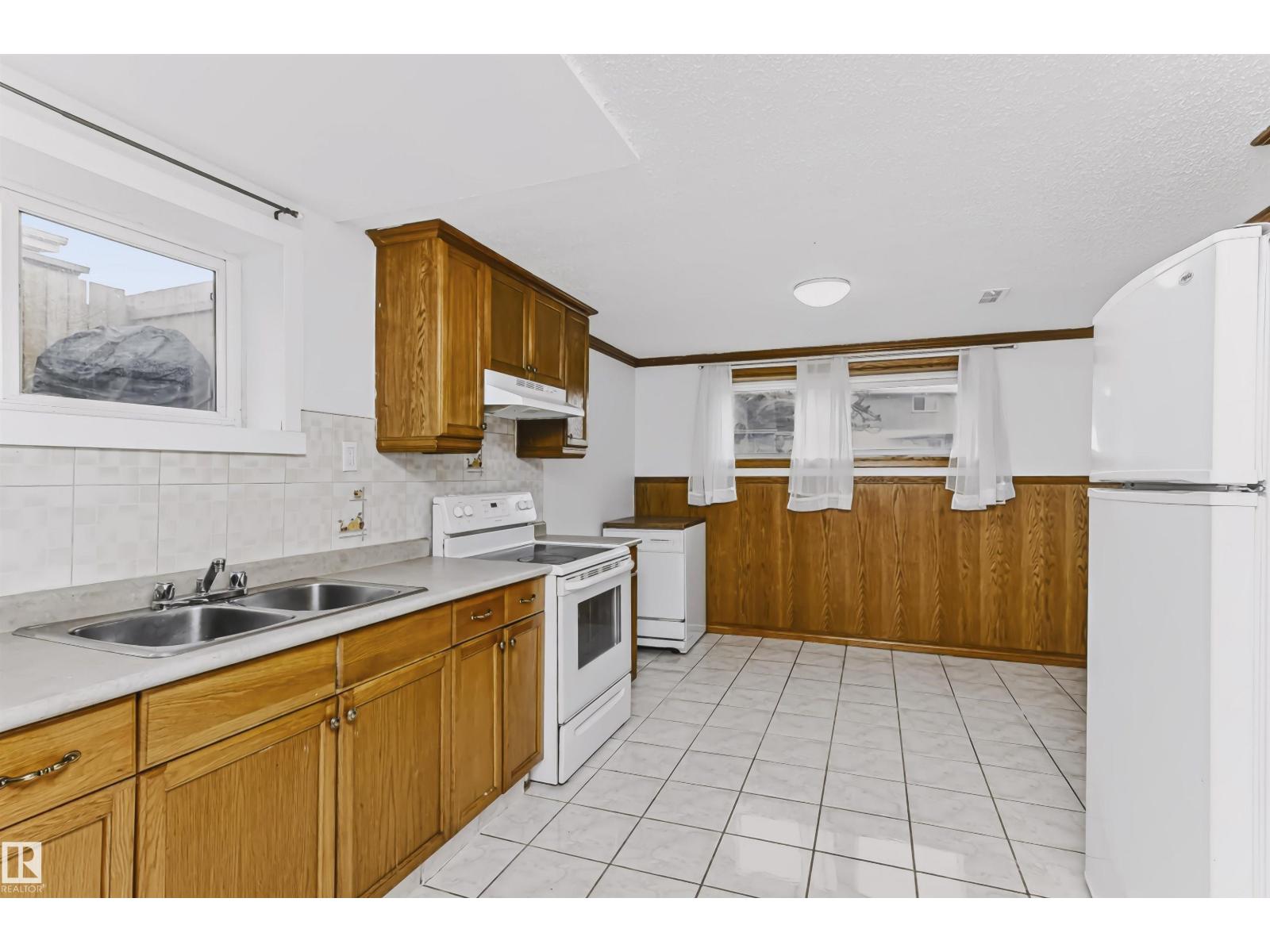11624 152 Av Nw Property Photo 34