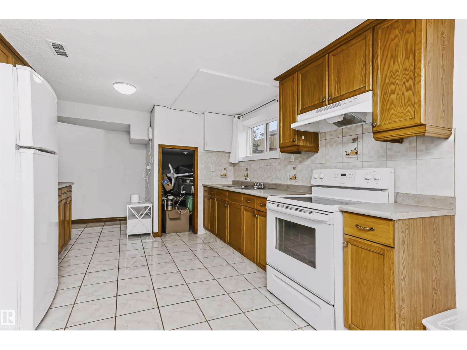 11624 152 Av Nw Property Photo 36