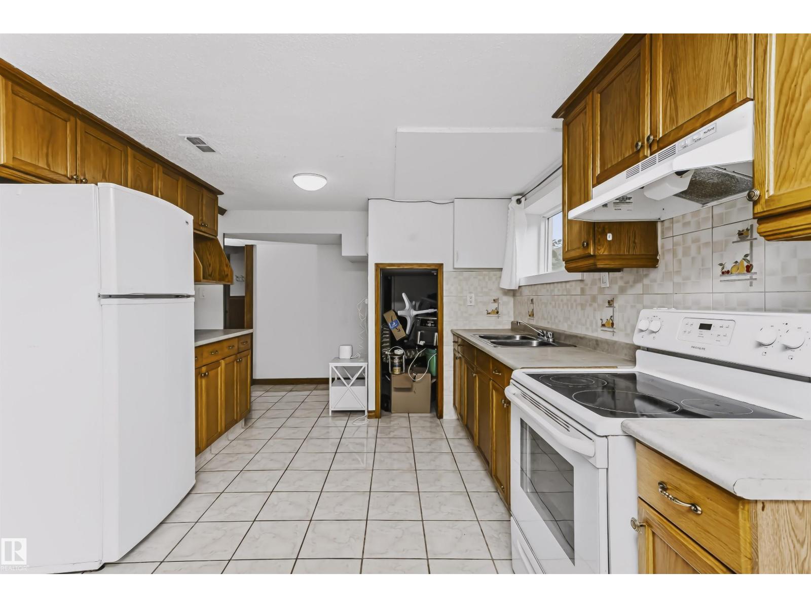11624 152 Av Nw Property Photo 37
