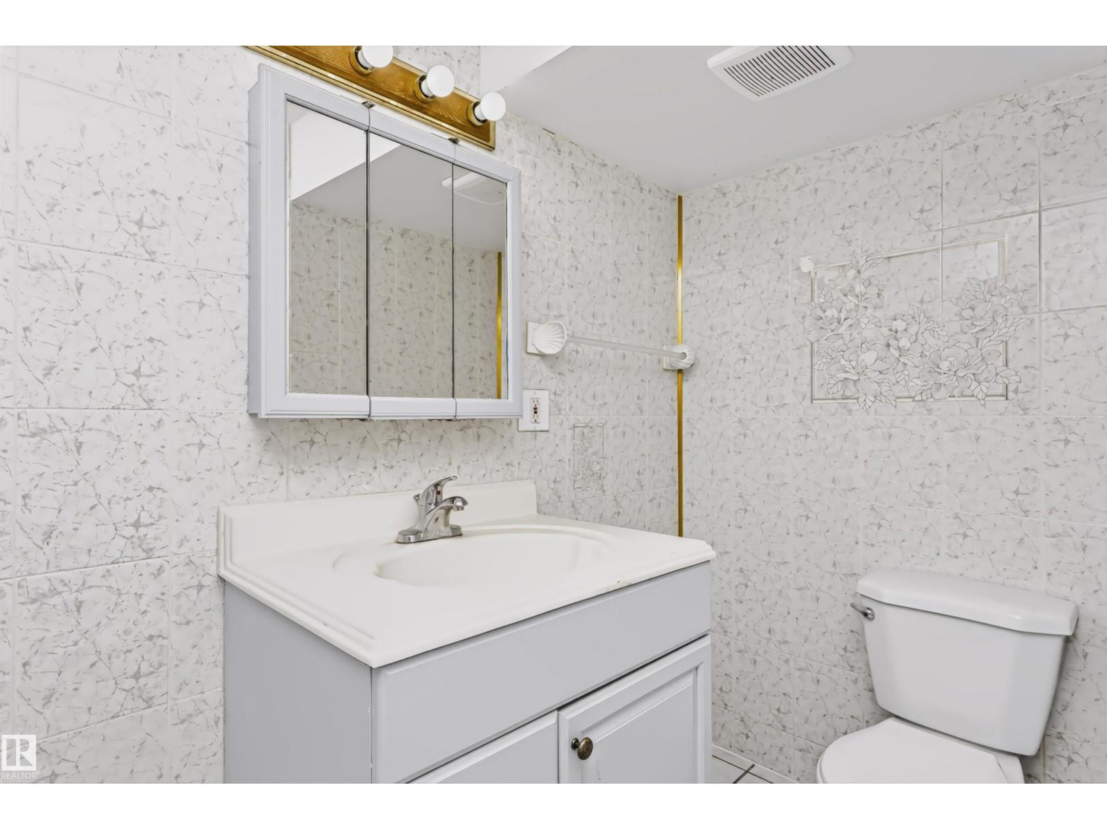 11624 152 Av Nw Property Photo 45
