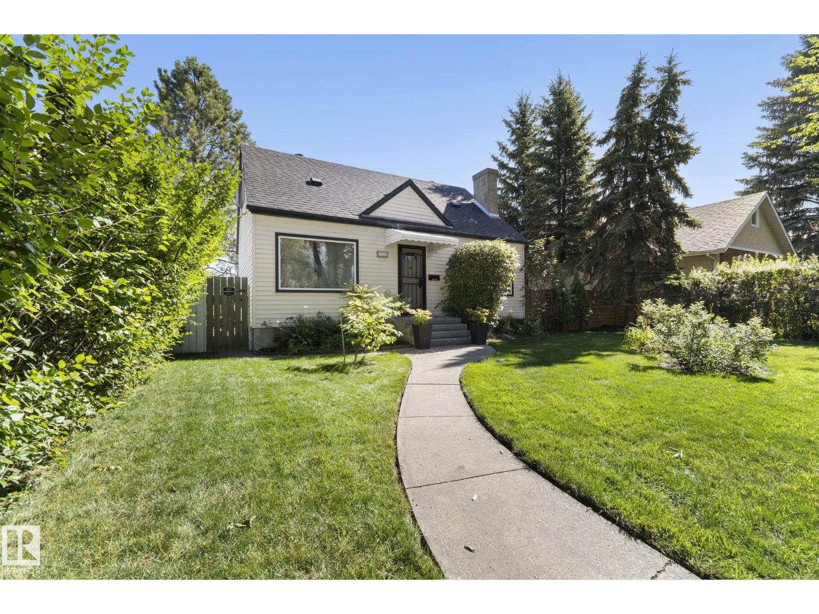 11331 60 St Nw Property Photo 2