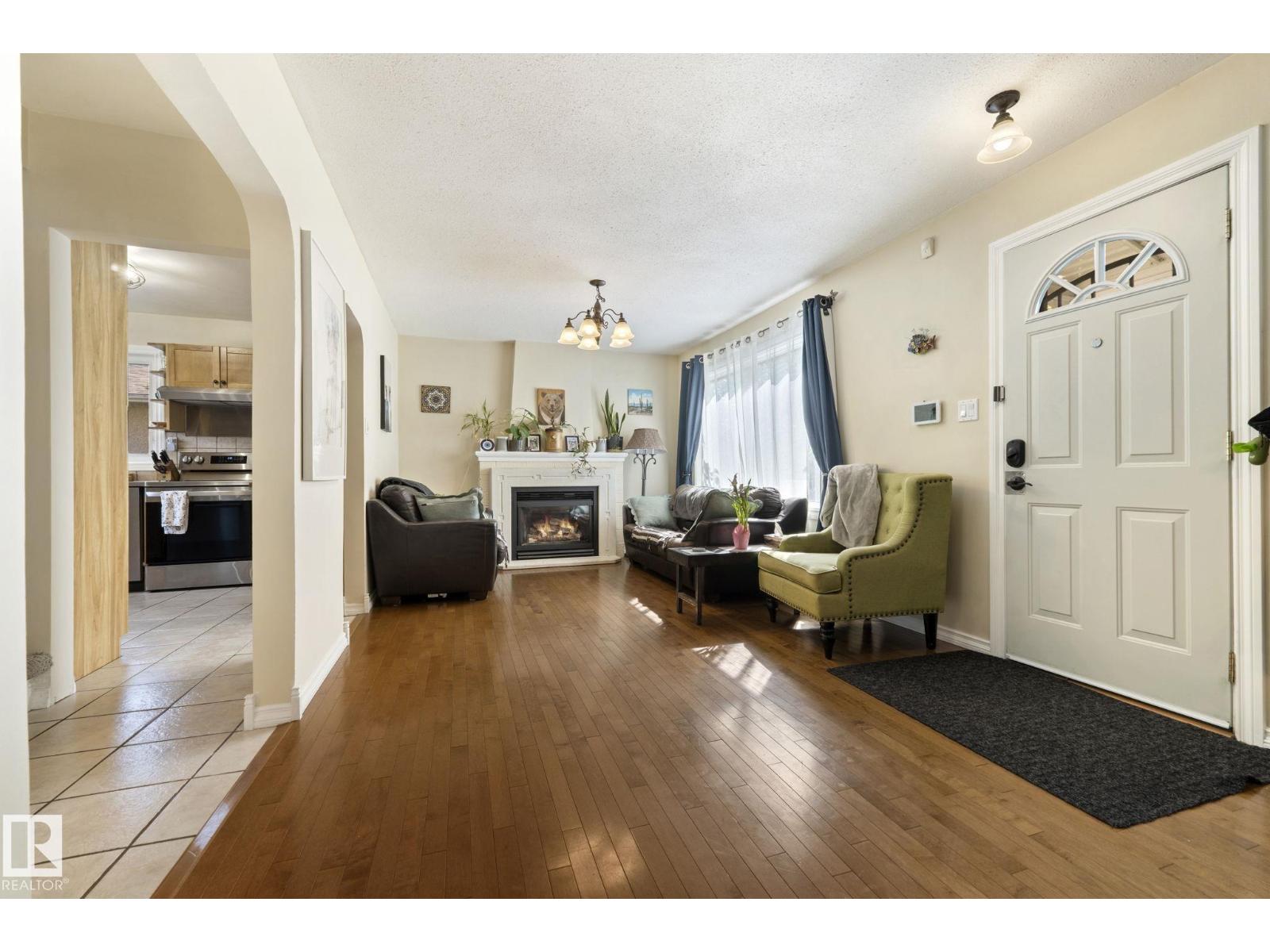 11331 60 St Nw Property Photo 6