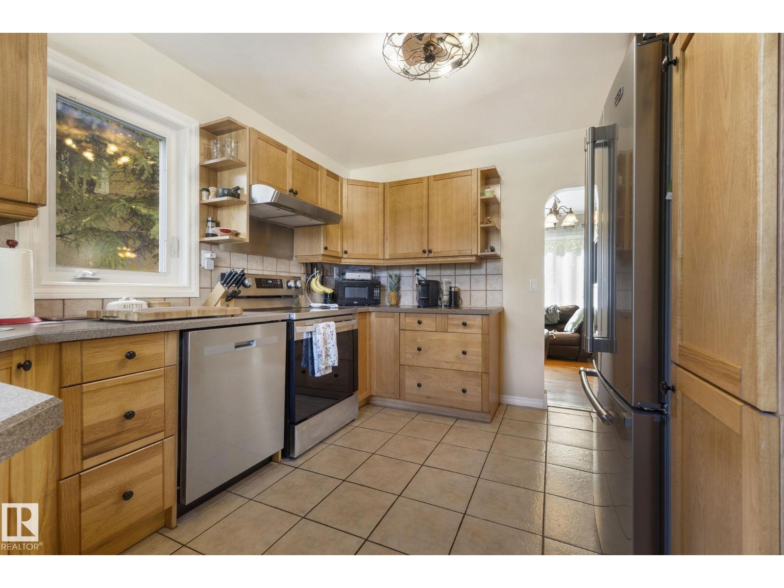 11331 60 St Nw Property Photo 14