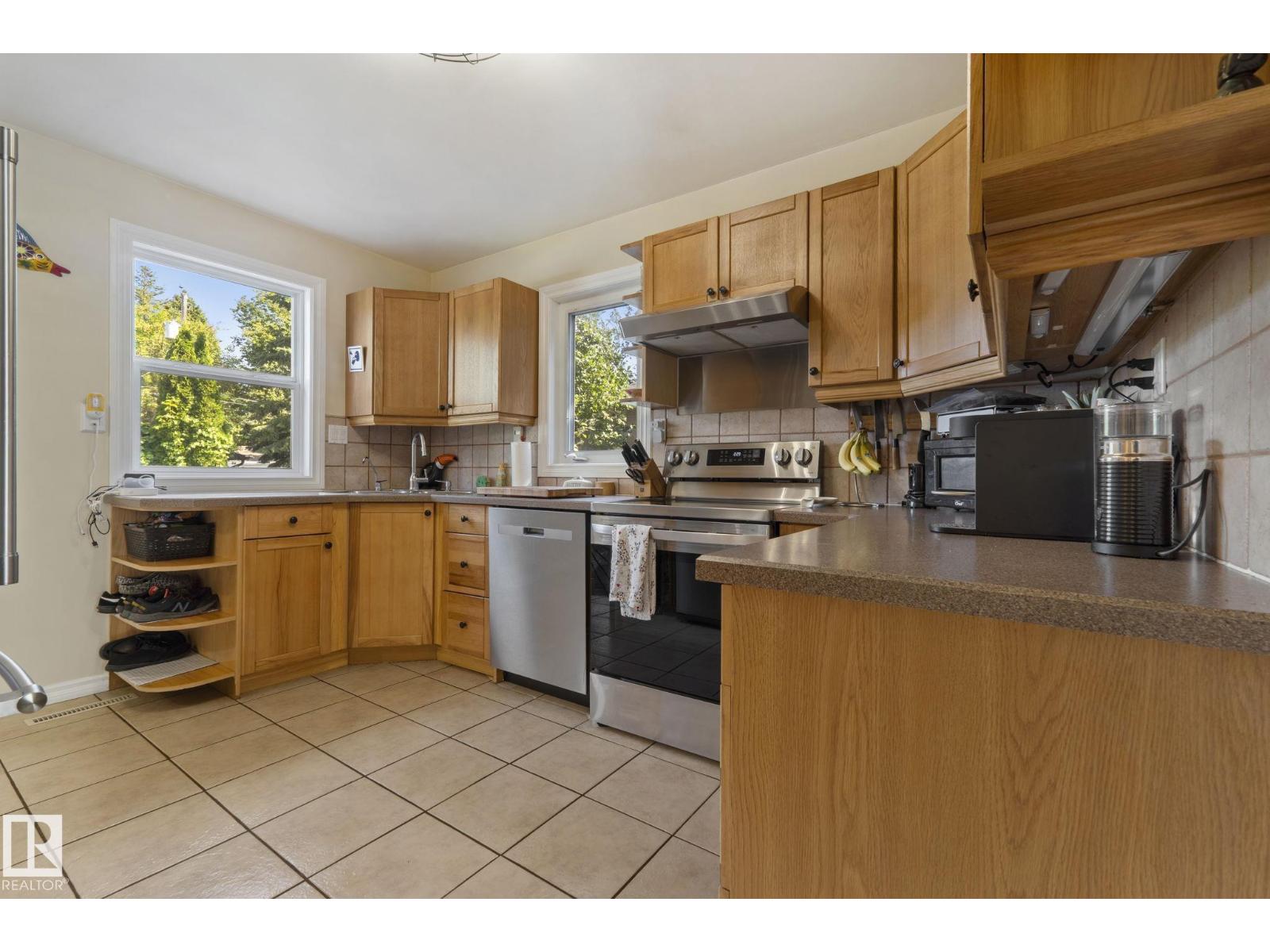 11331 60 St Nw Property Photo 17