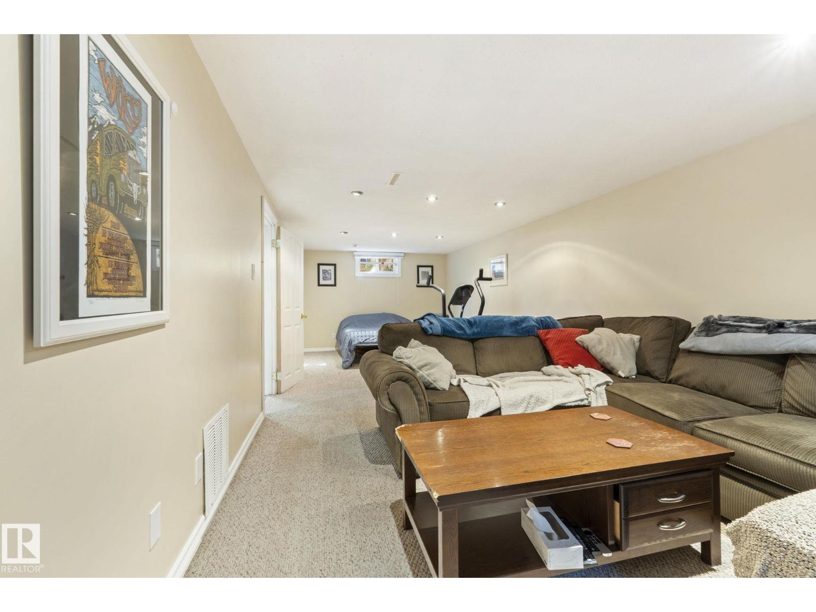 11331 60 St Nw Property Photo 32