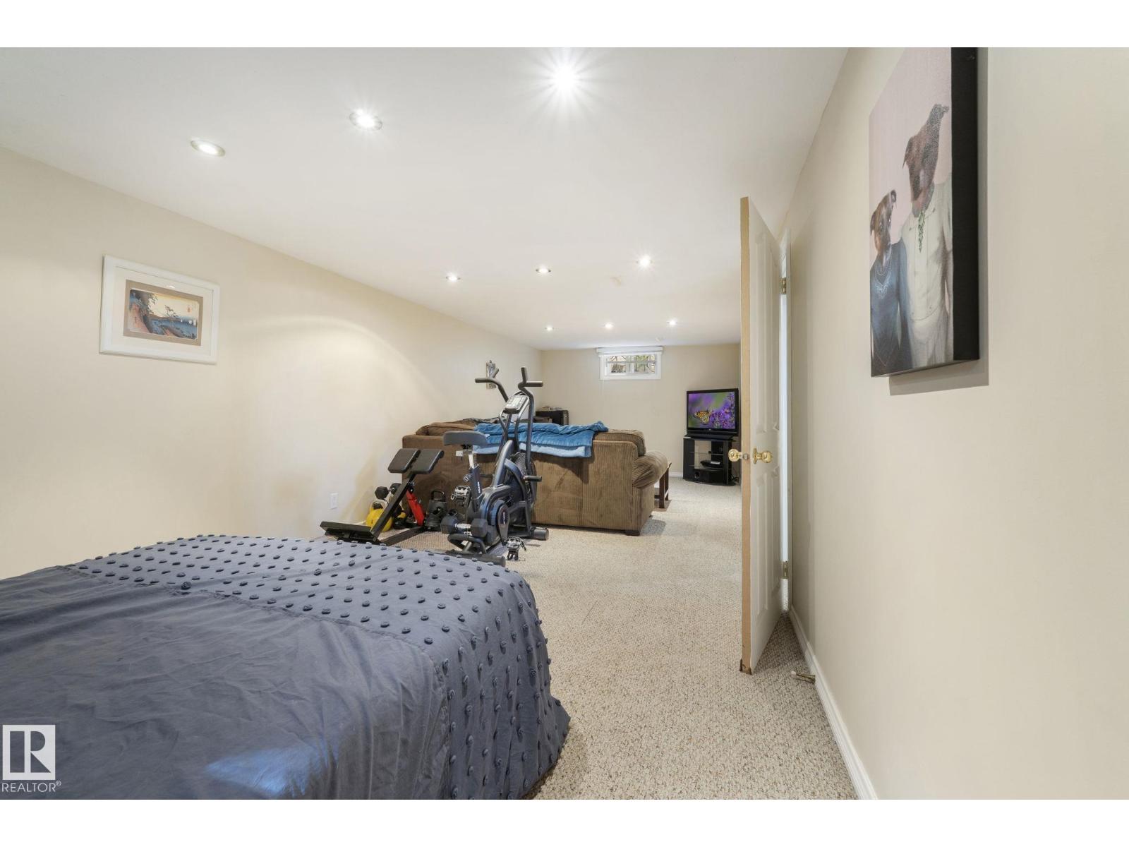 11331 60 St Nw Property Photo 37