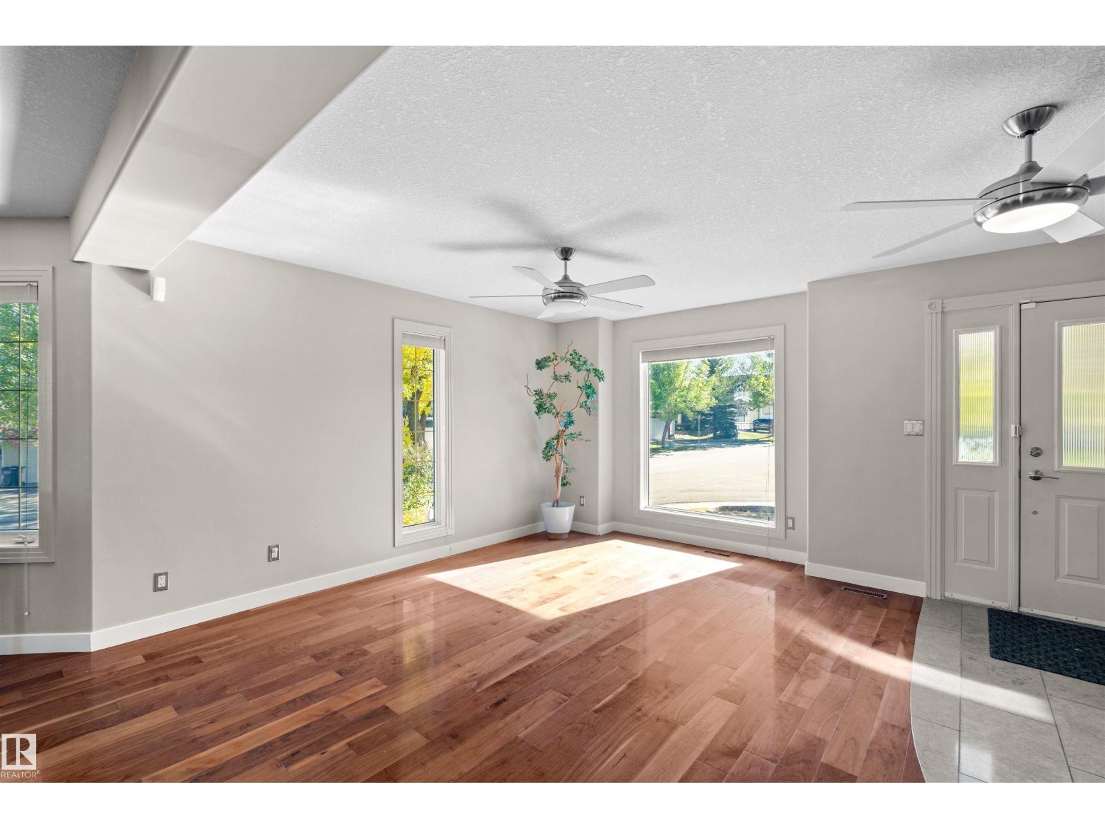 446 Ormsby Rd Nw Property Photo 3