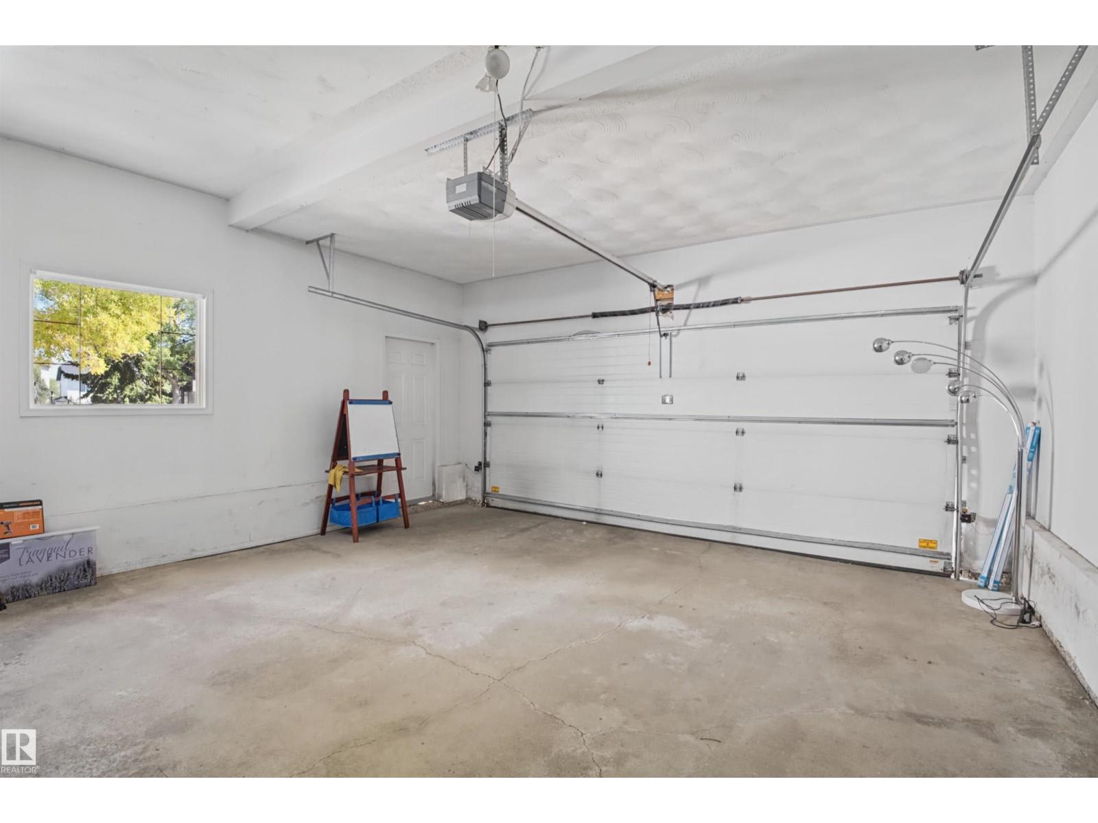 446 Ormsby Rd Nw Property Photo 29