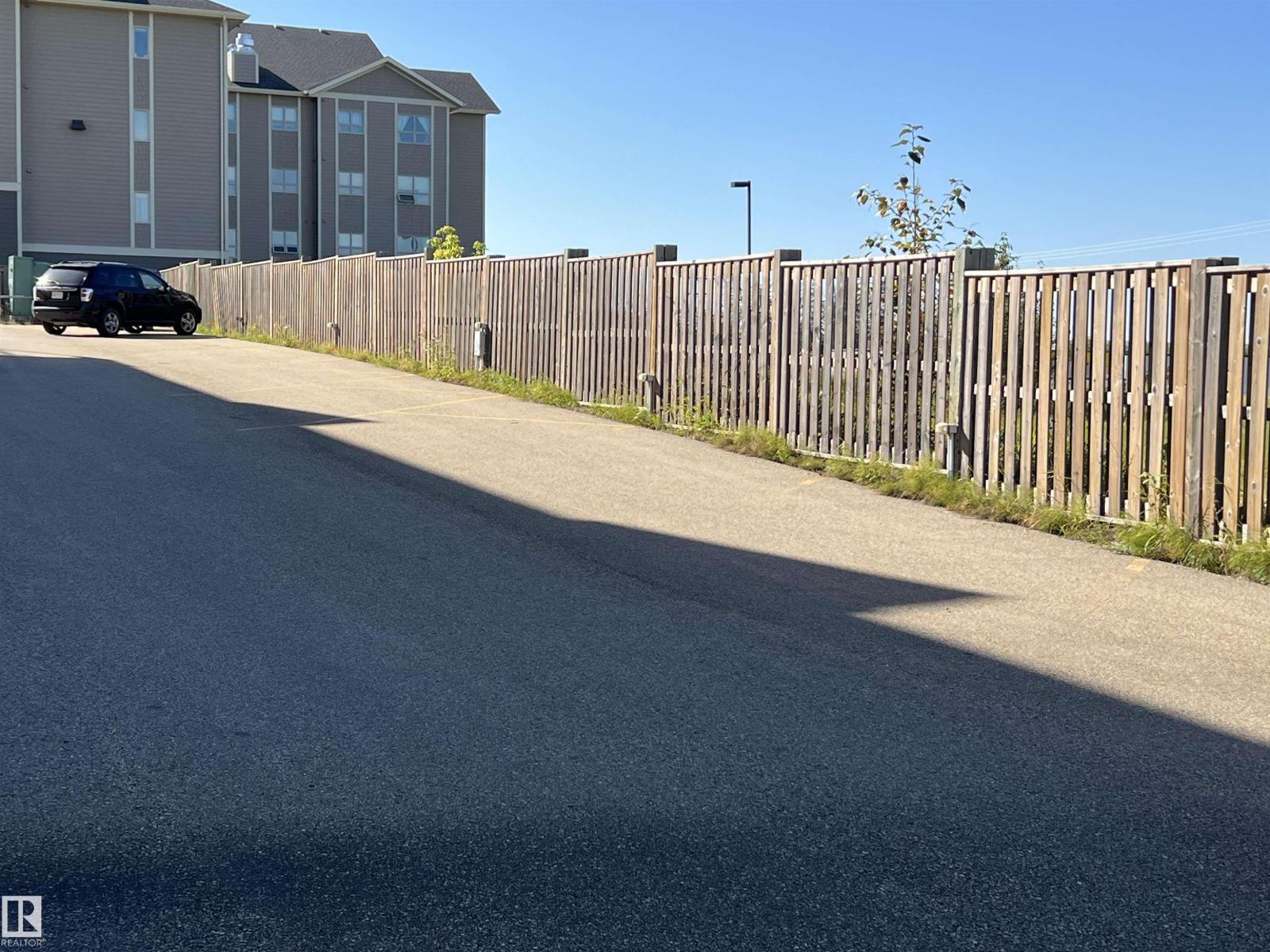 #307 4002 47 St. Property Photo 12