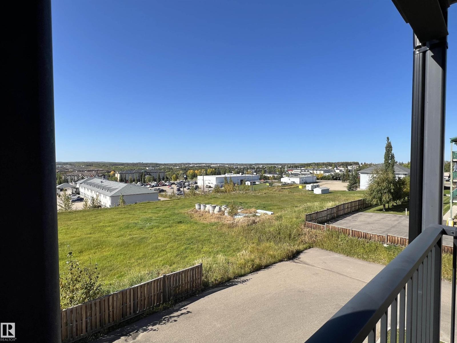 #307 4002 47 St. Property Photo 17