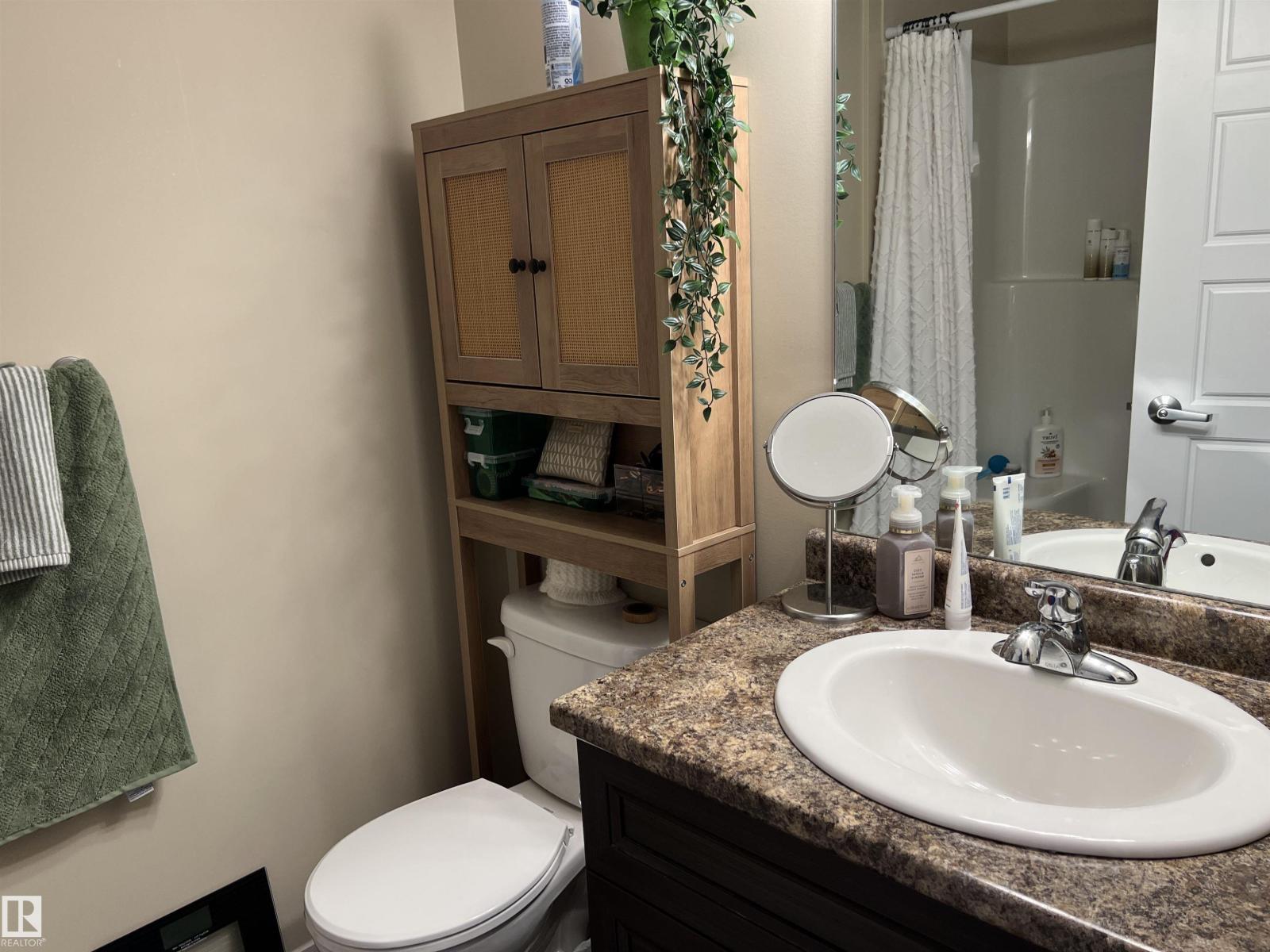 #307 4002 47 St. Property Photo 25