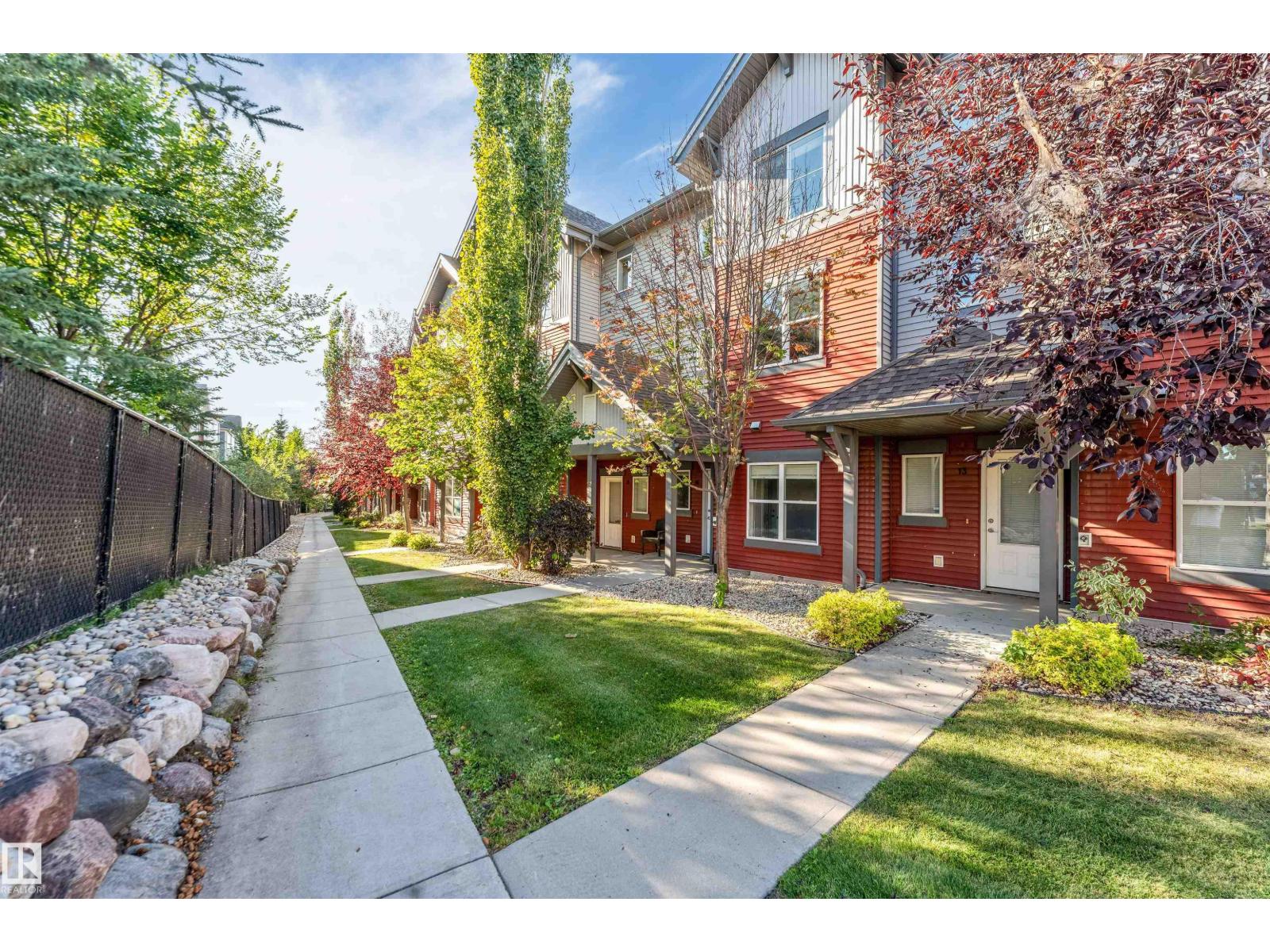 #14 655 WATT BV SW Property Photo 1