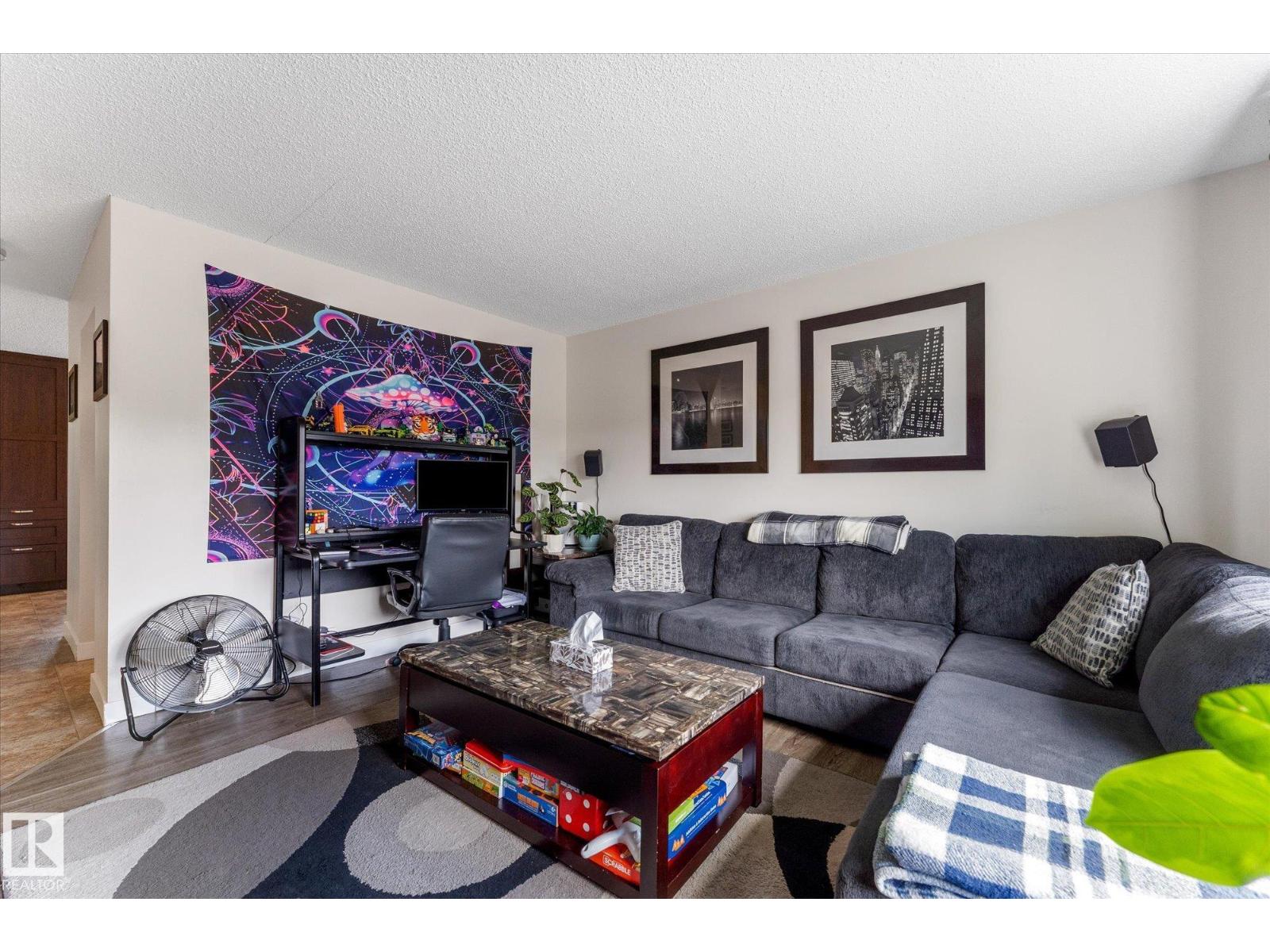 16012 98 Av Nw Property Photo 14