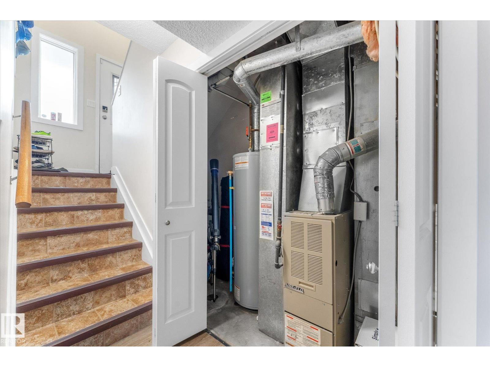 16012 98 Av Nw Property Photo 26