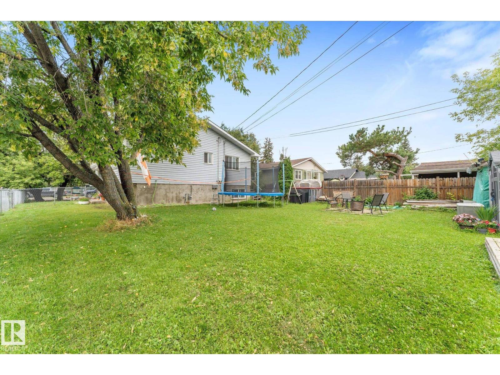 16012 98 Av Nw Property Photo 28