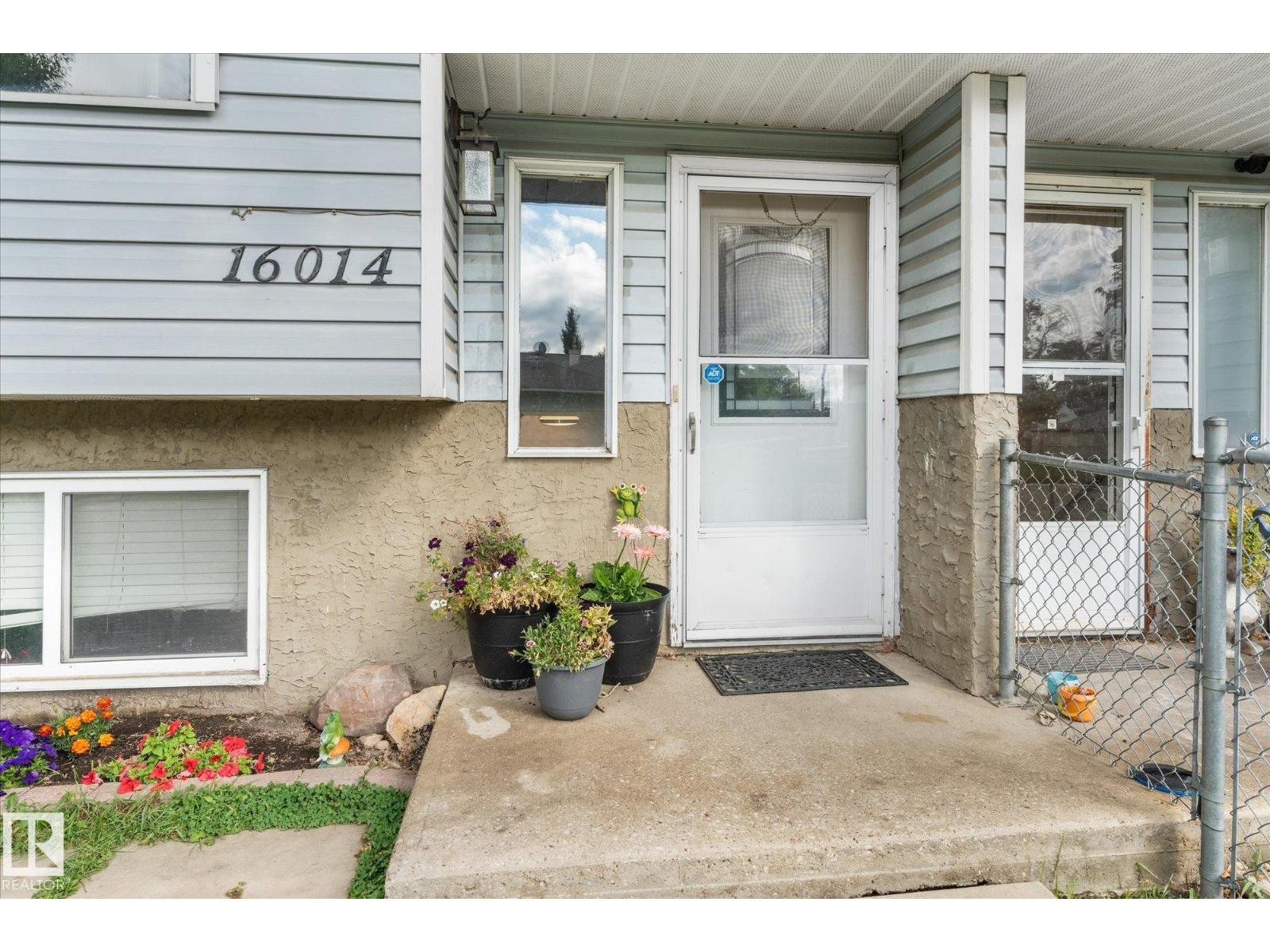 16012 98 Av Nw Property Photo 32
