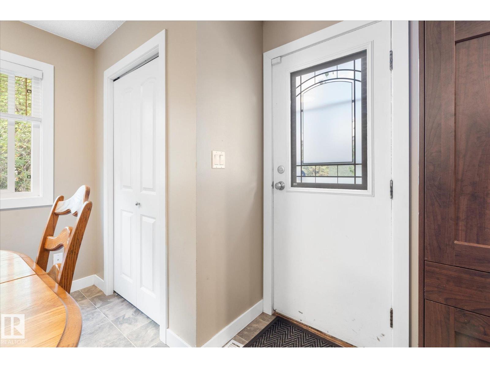 16012 98 Av Nw Property Photo 39