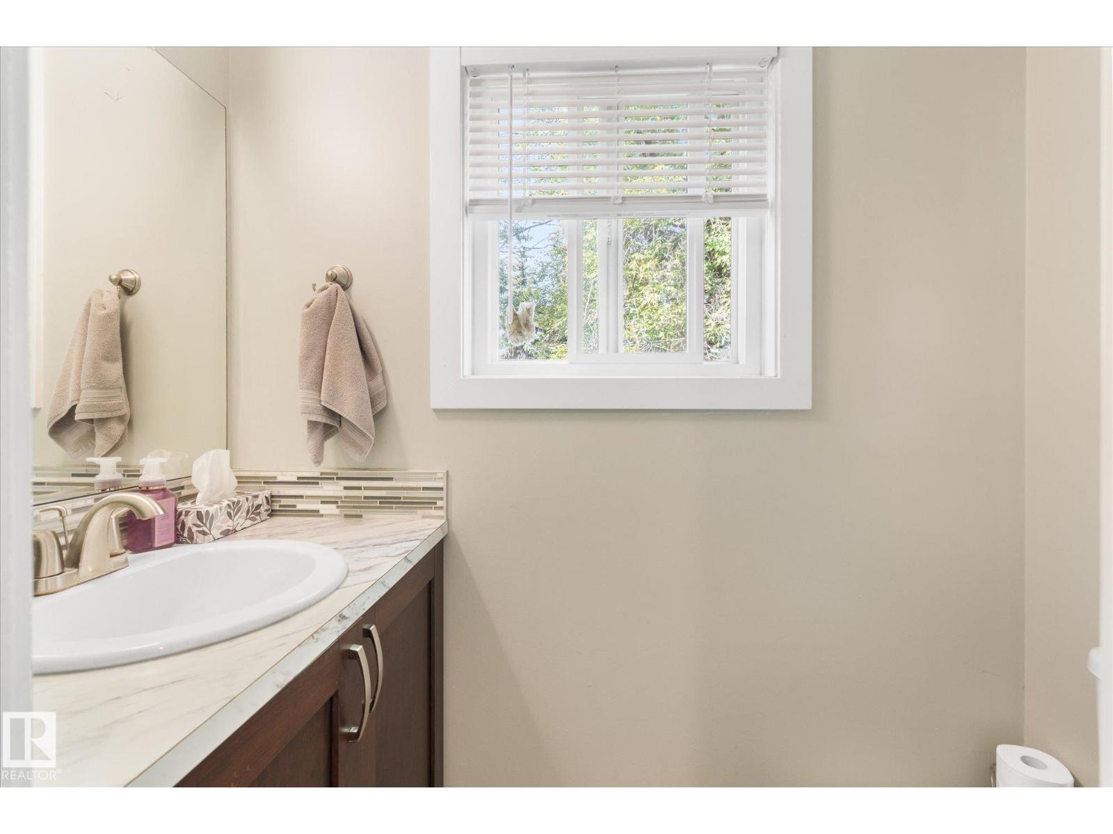 16012 98 Av Nw Property Photo 46