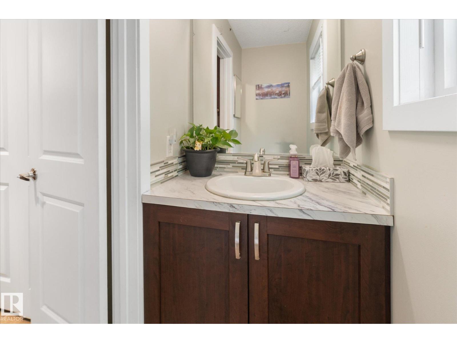 16012 98 Av Nw Property Photo 47