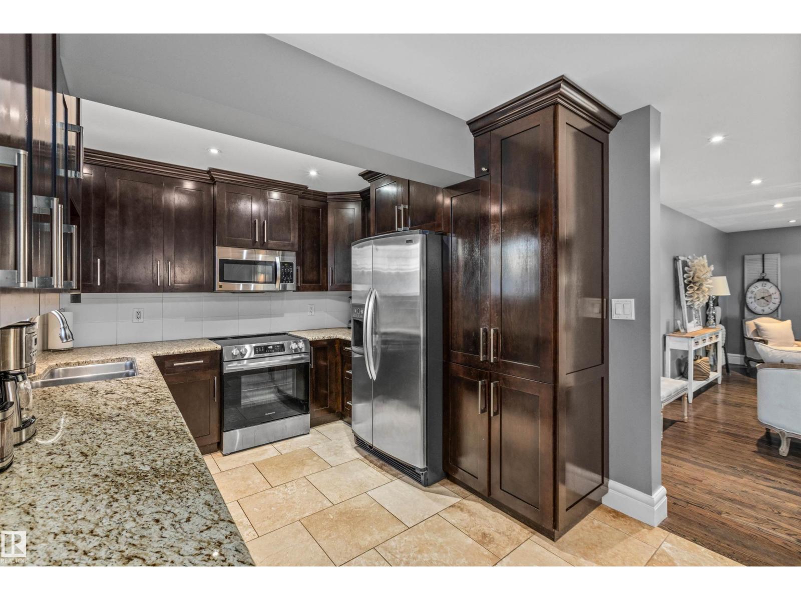 10321 137 St Nw Property Photo 7