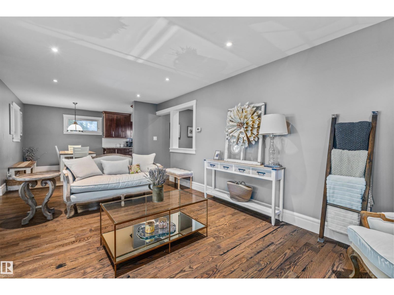 10321 137 St Nw Property Photo 14