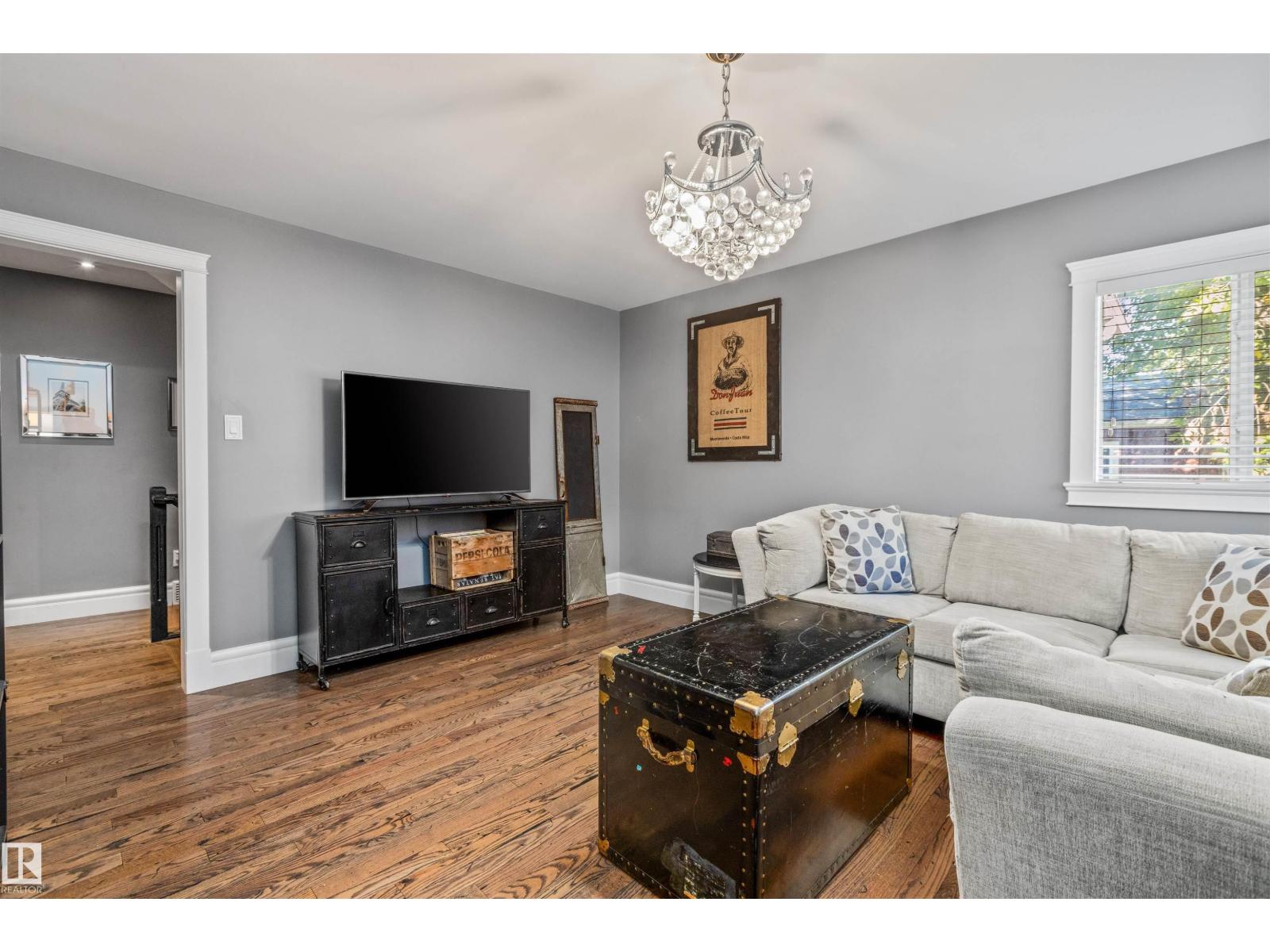 10321 137 St Nw Property Photo 18