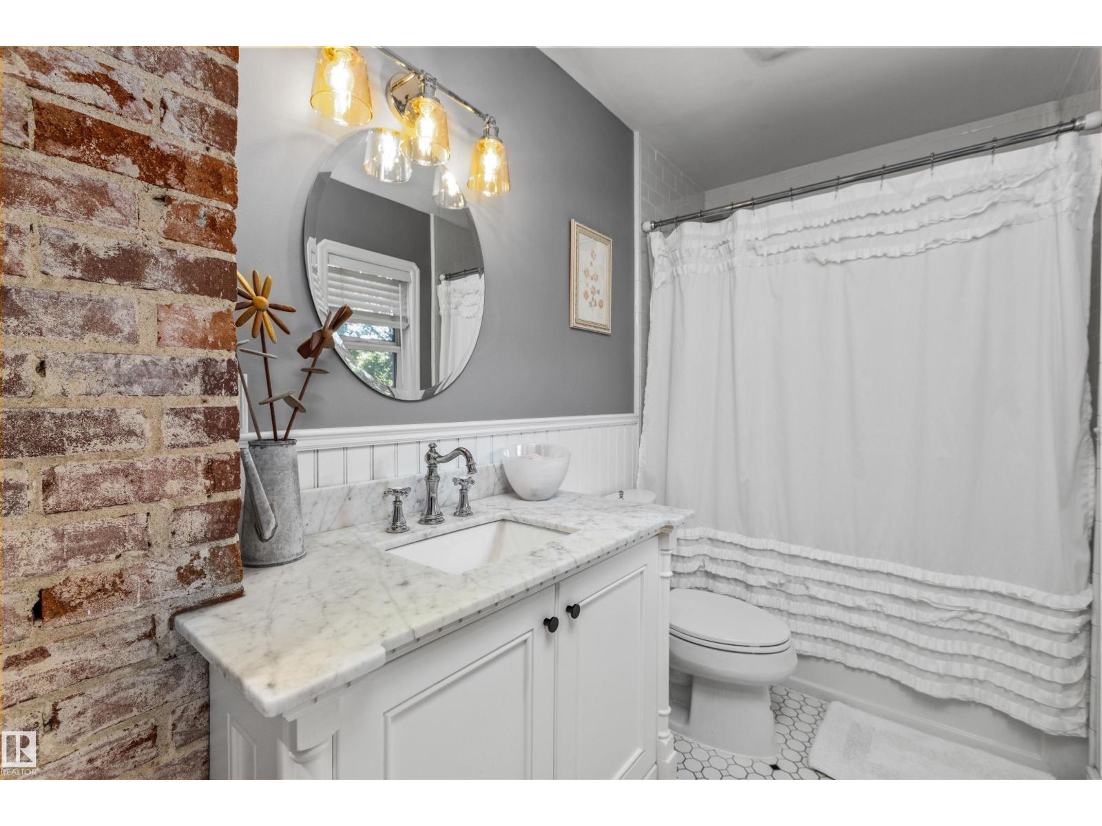 10321 137 St Nw Property Photo 22