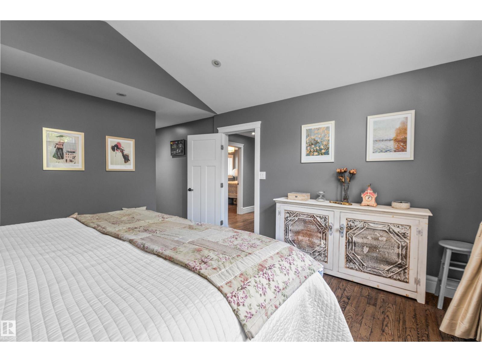 10321 137 St Nw Property Photo 26