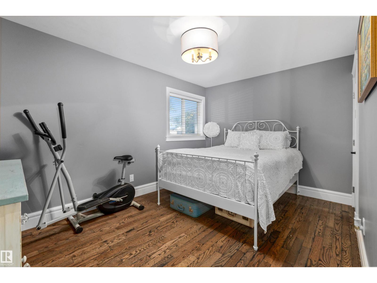 10321 137 St Nw Property Photo 34