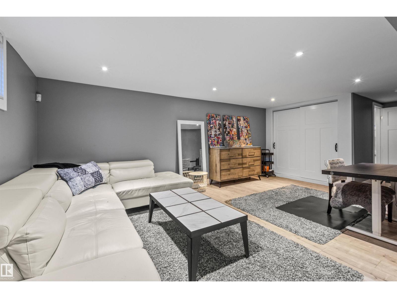 10321 137 St Nw Property Photo 40