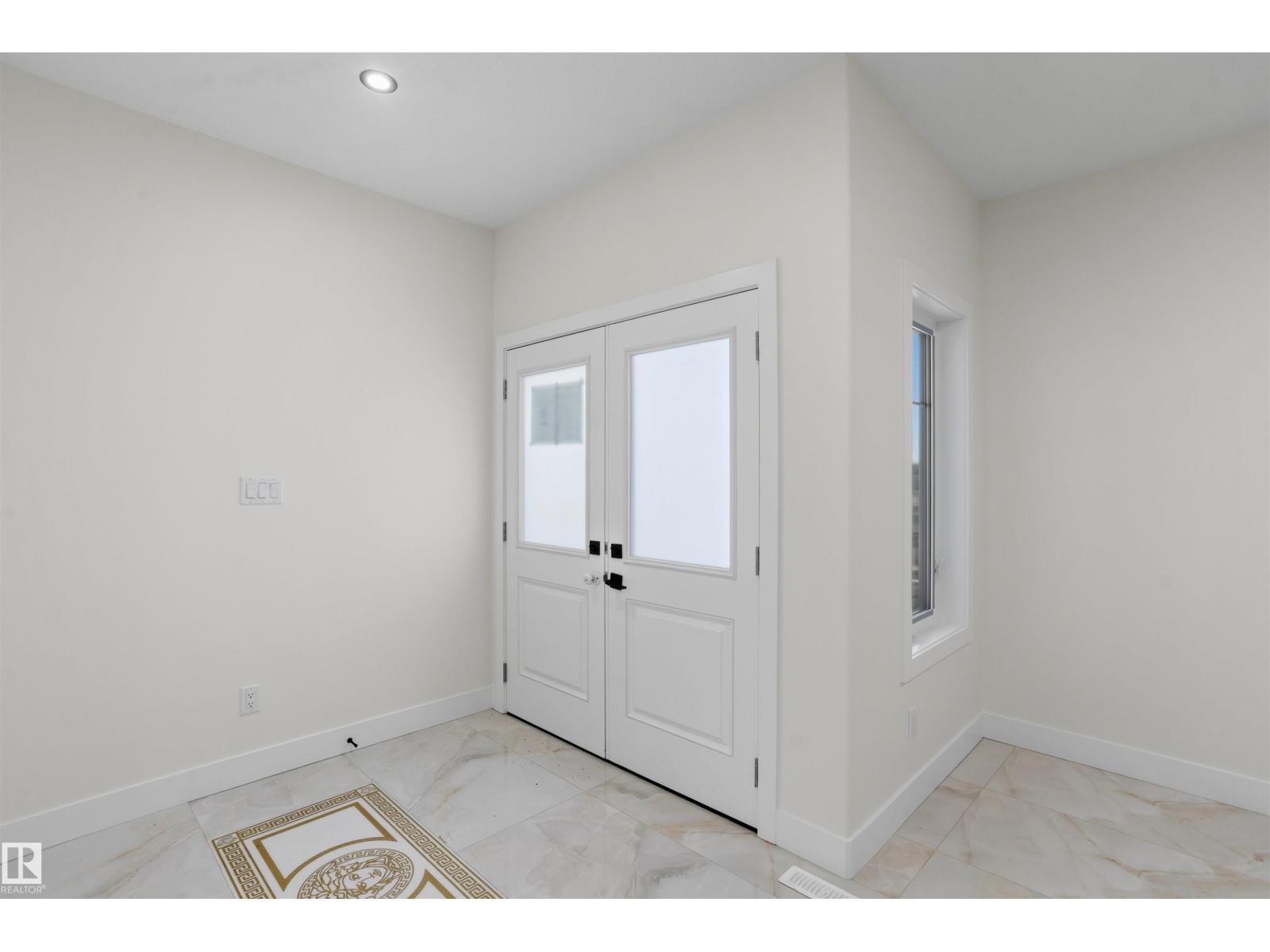 2310 6a Av Sw Property Photo 4