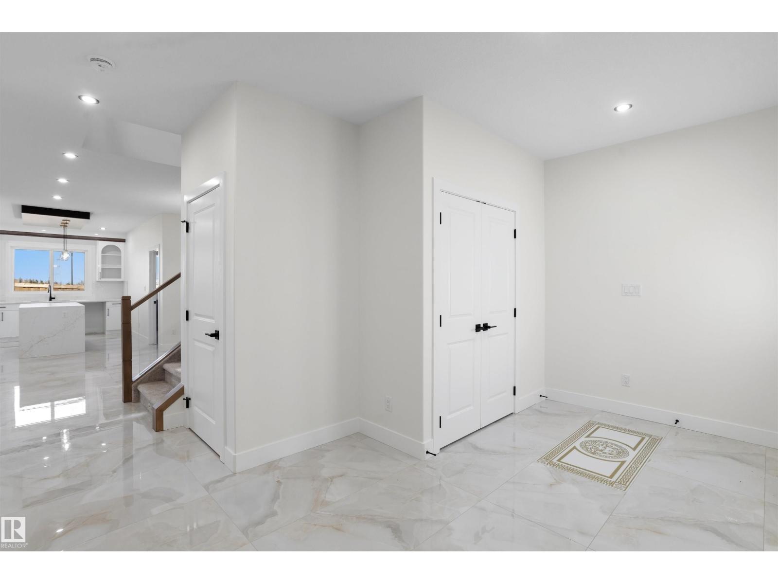 2310 6a Av Sw Property Photo 9